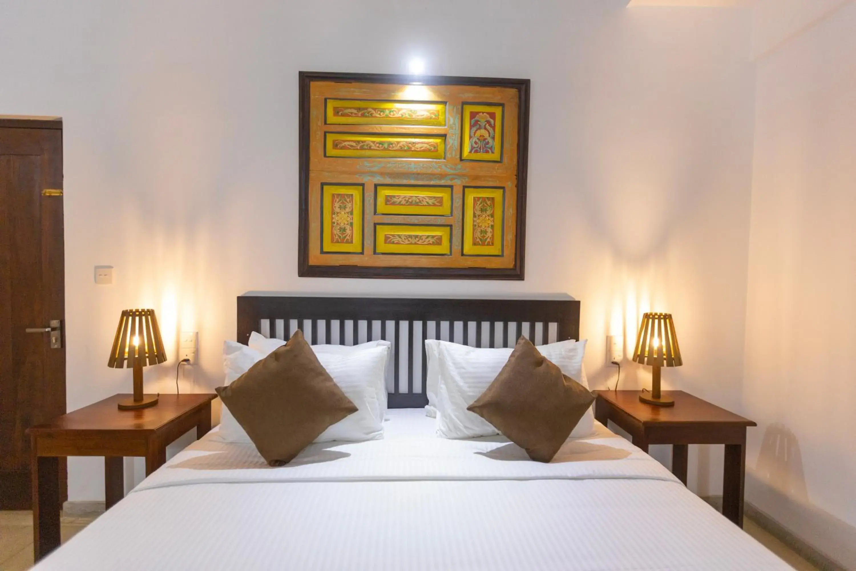 Deluxe Double Room (2 Adults + 1 Child) - single occupancy in THE Mangrove cave Hotel Deluxe Double Room (2 Adults + 1 Child) - single occupancy in THE Mangrove cave Hotel