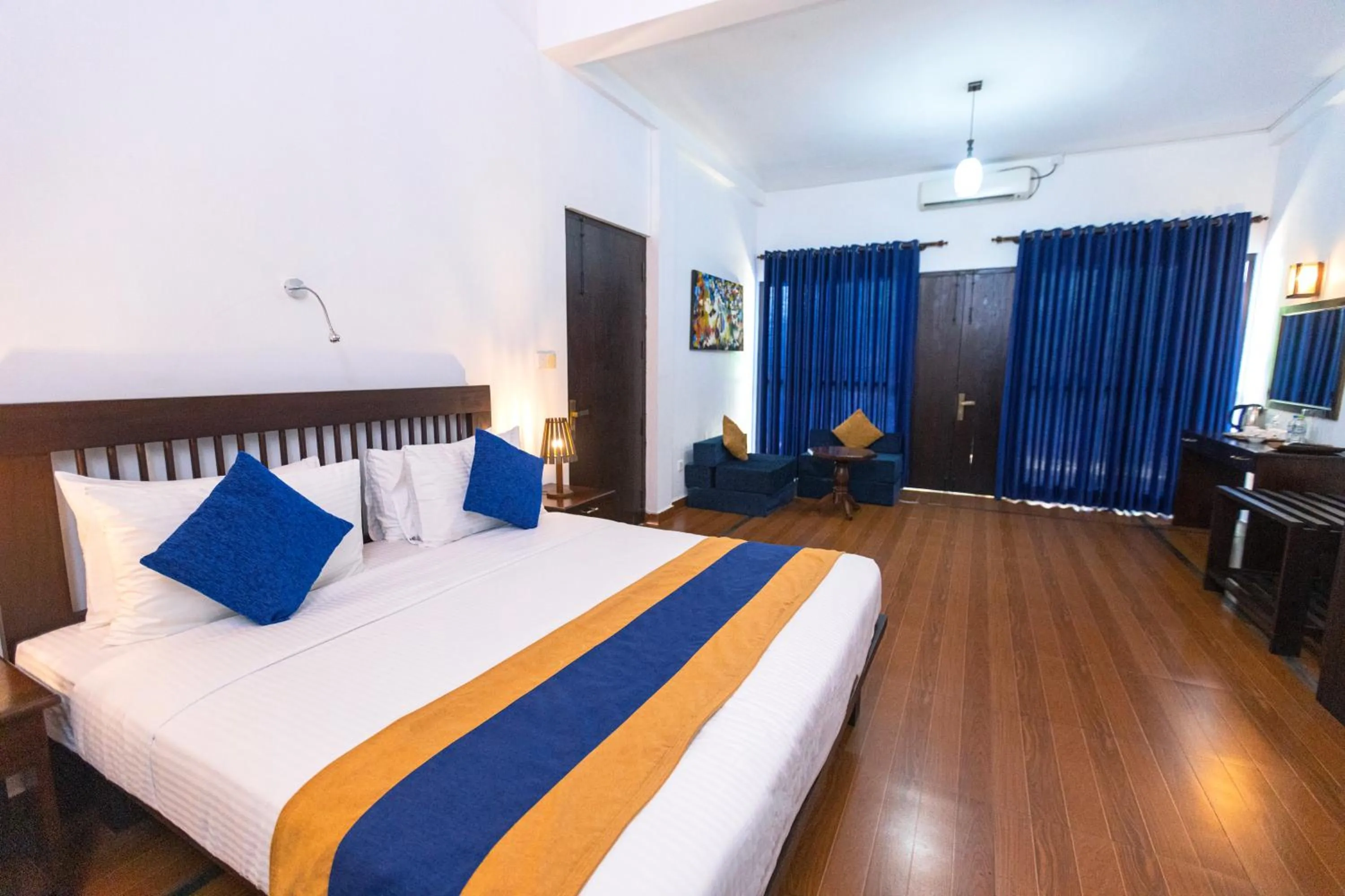 Bed in THE Mangrove cave Hotel