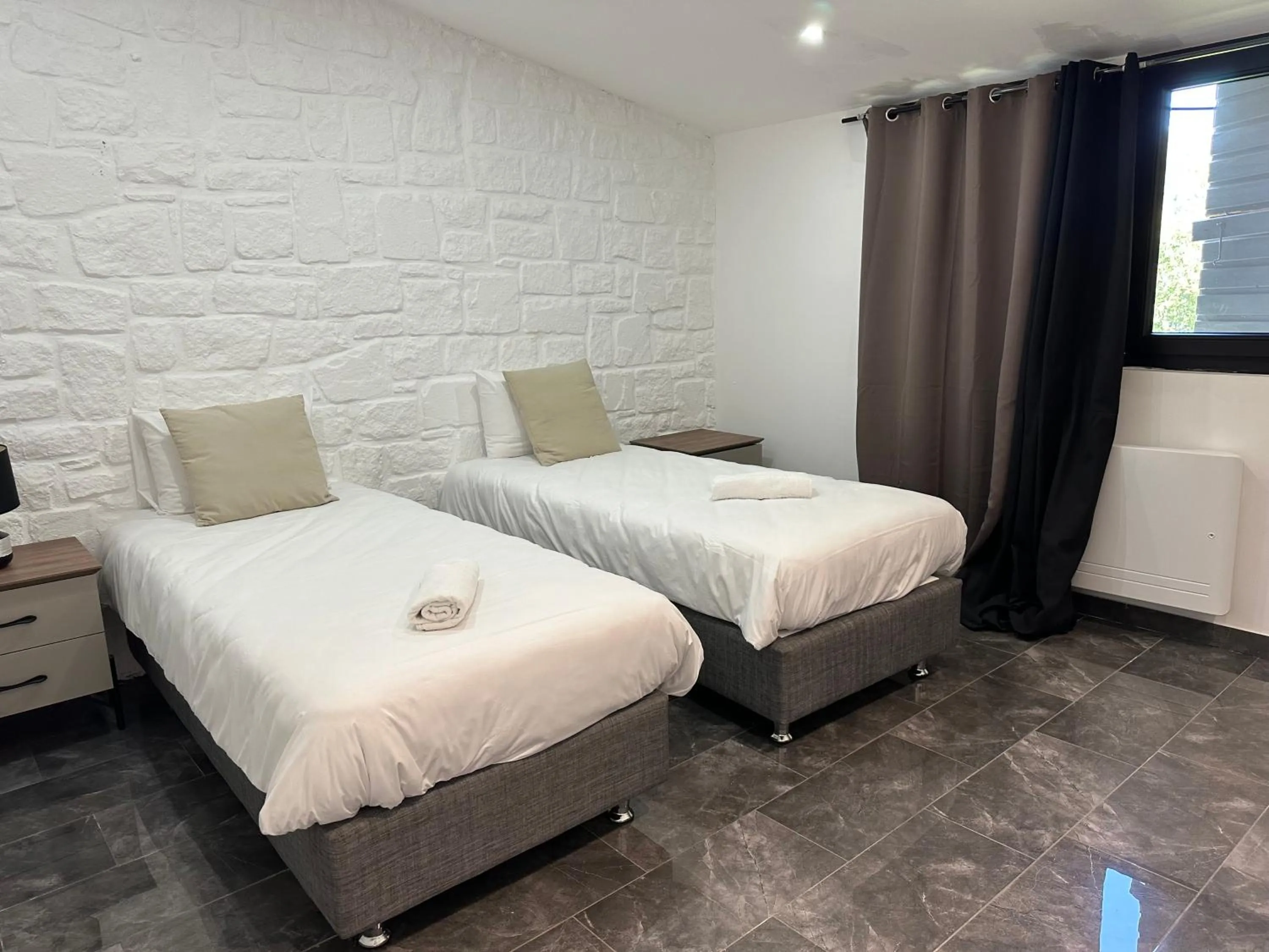 Bed in Hôtel Parc Les Cigognes - Albé