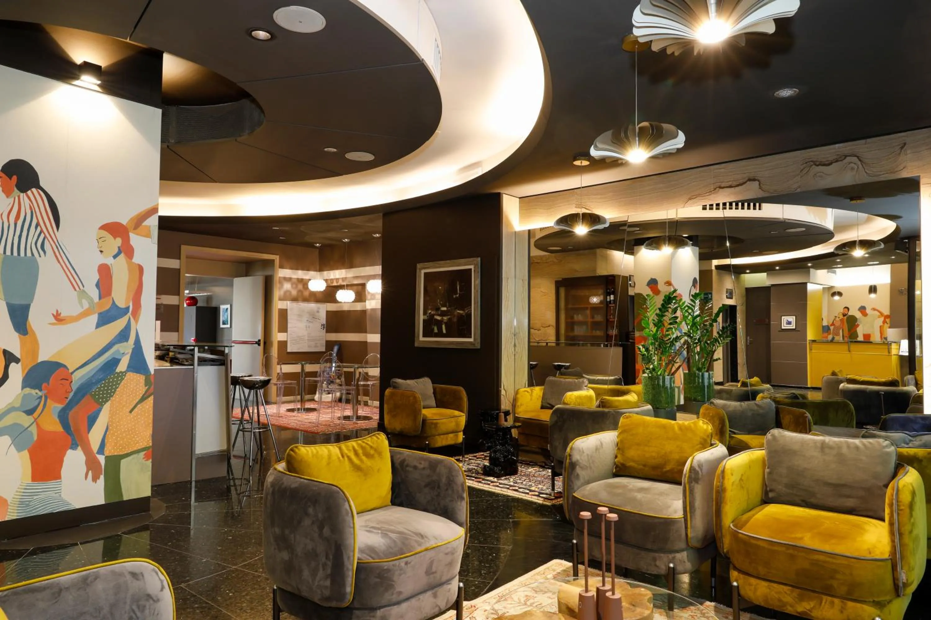 Seating area in Hotel Lancaster