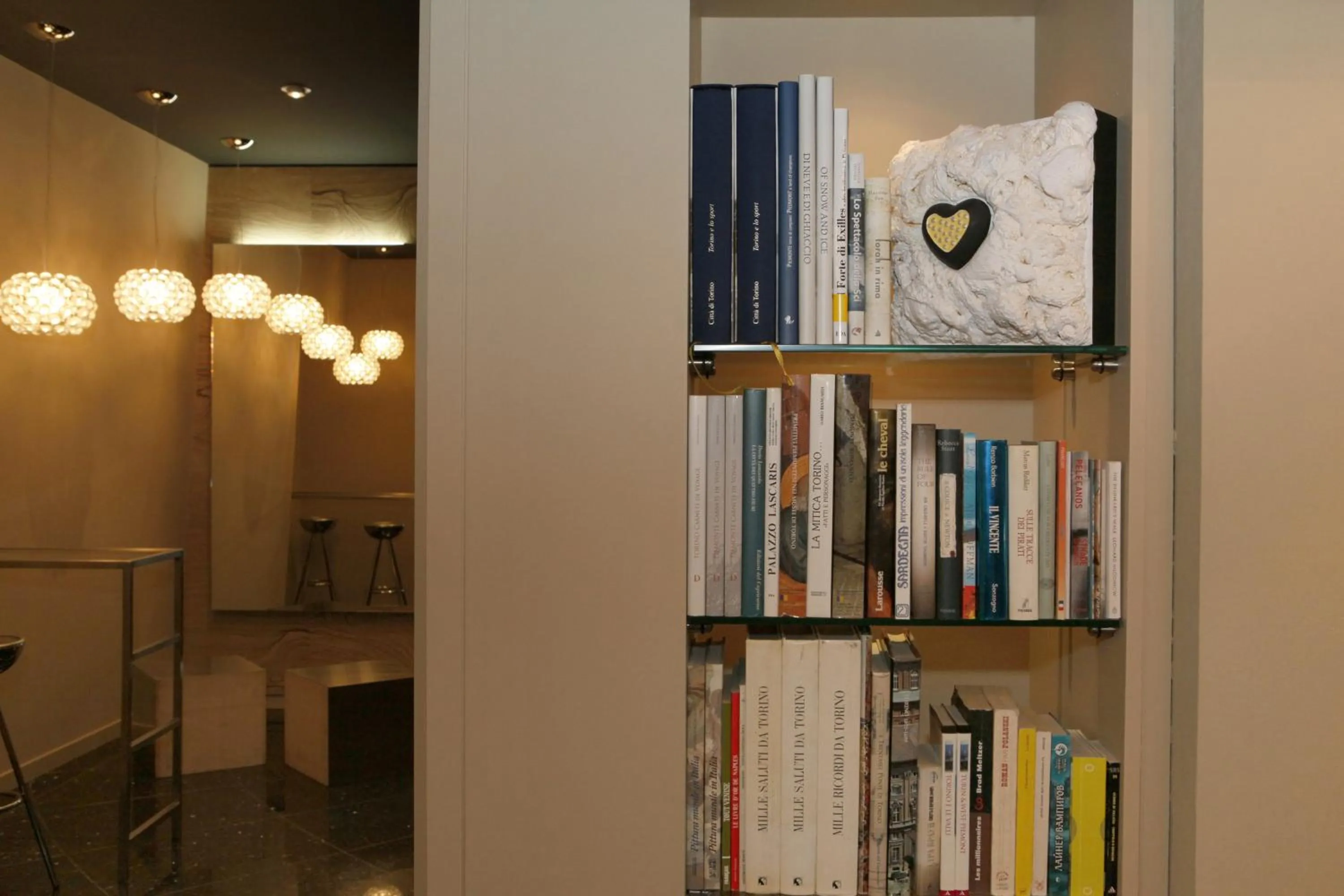 Library in Hotel Lancaster