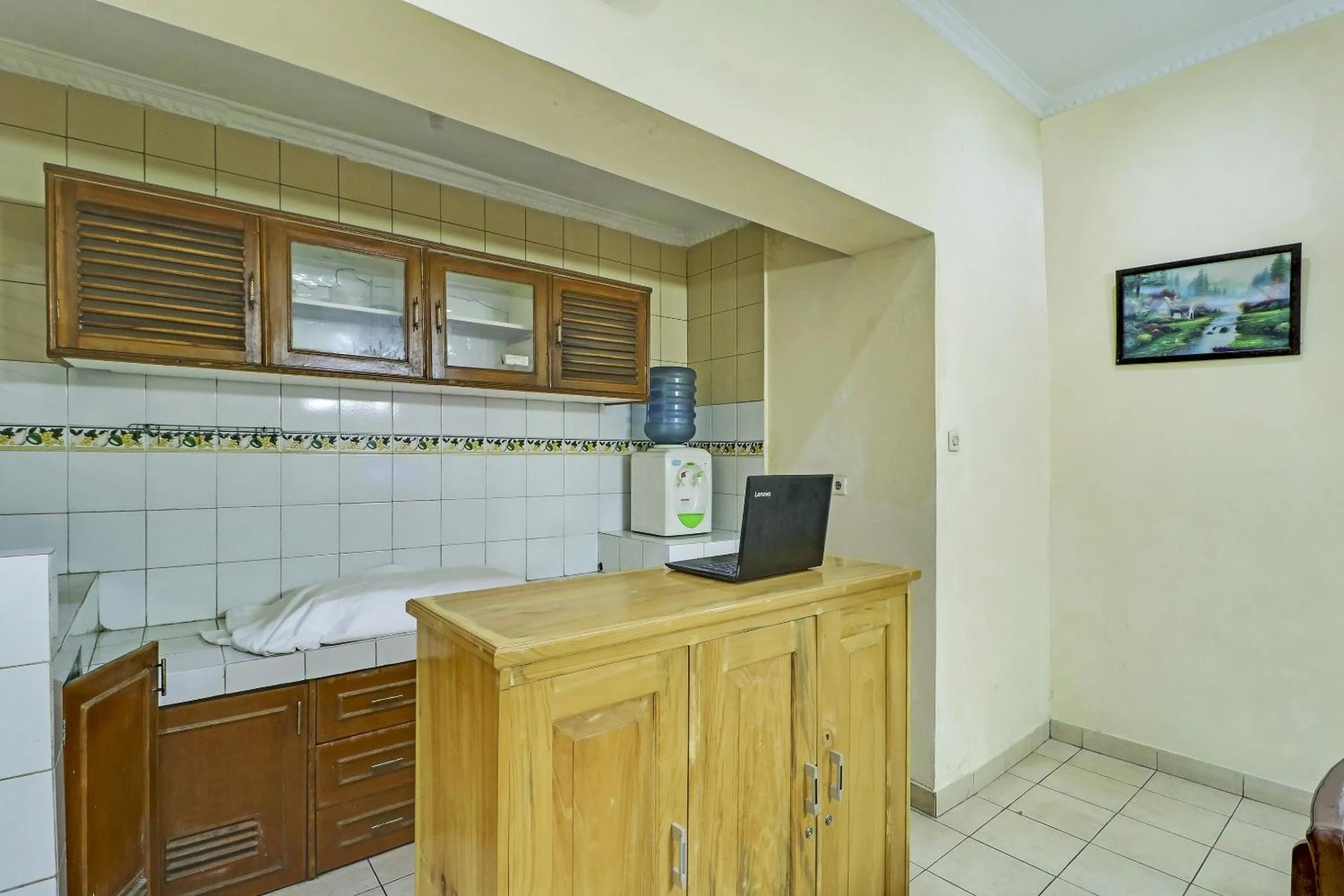 Lobby or reception in Hotel O My Guest House Syariah