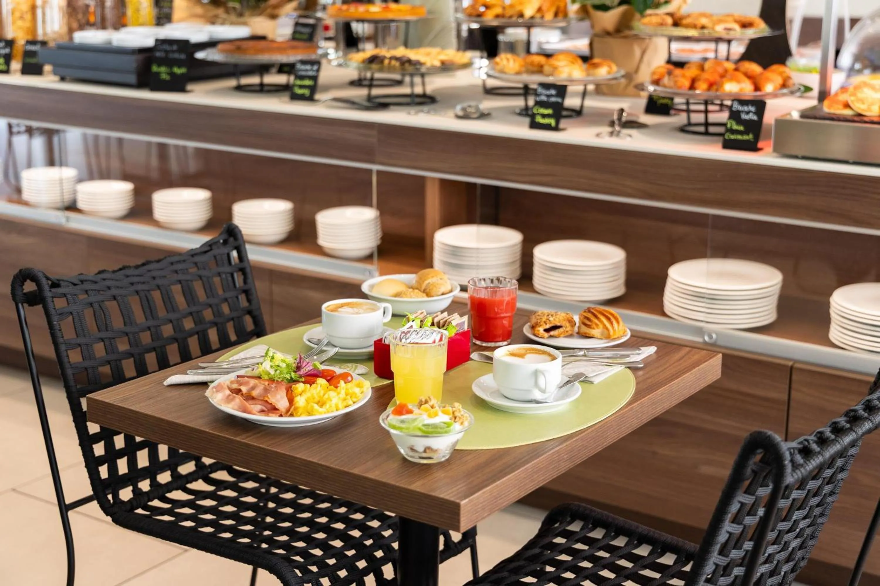 Breakfast in Best Western Hotel Luxor