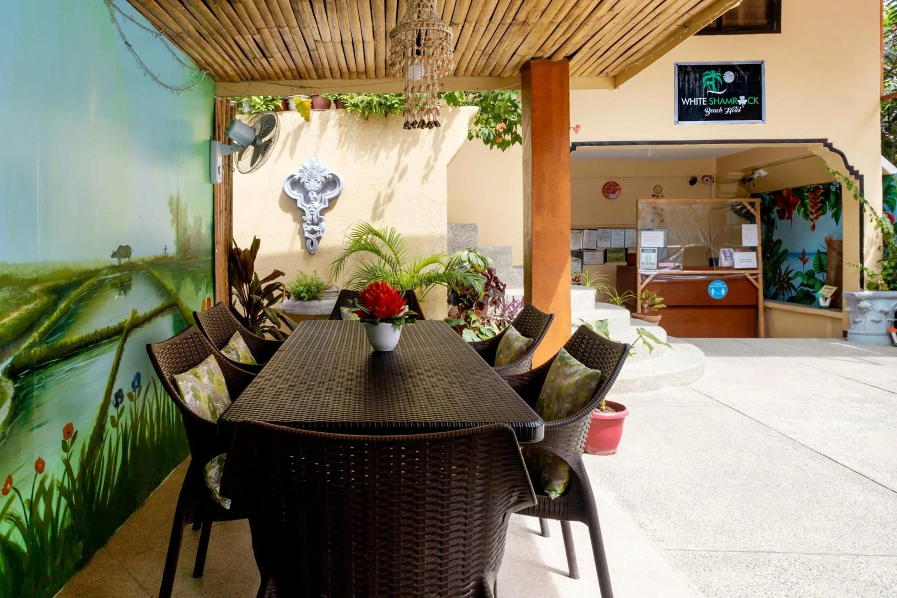 Day in White Shamrock Beach Hotel