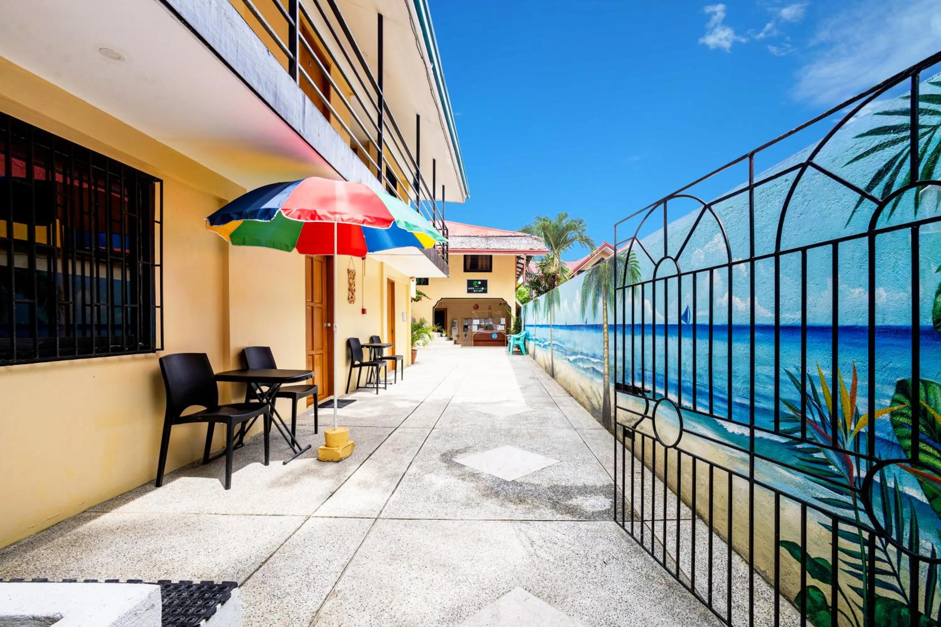 Property building in White Shamrock Beach Hotel