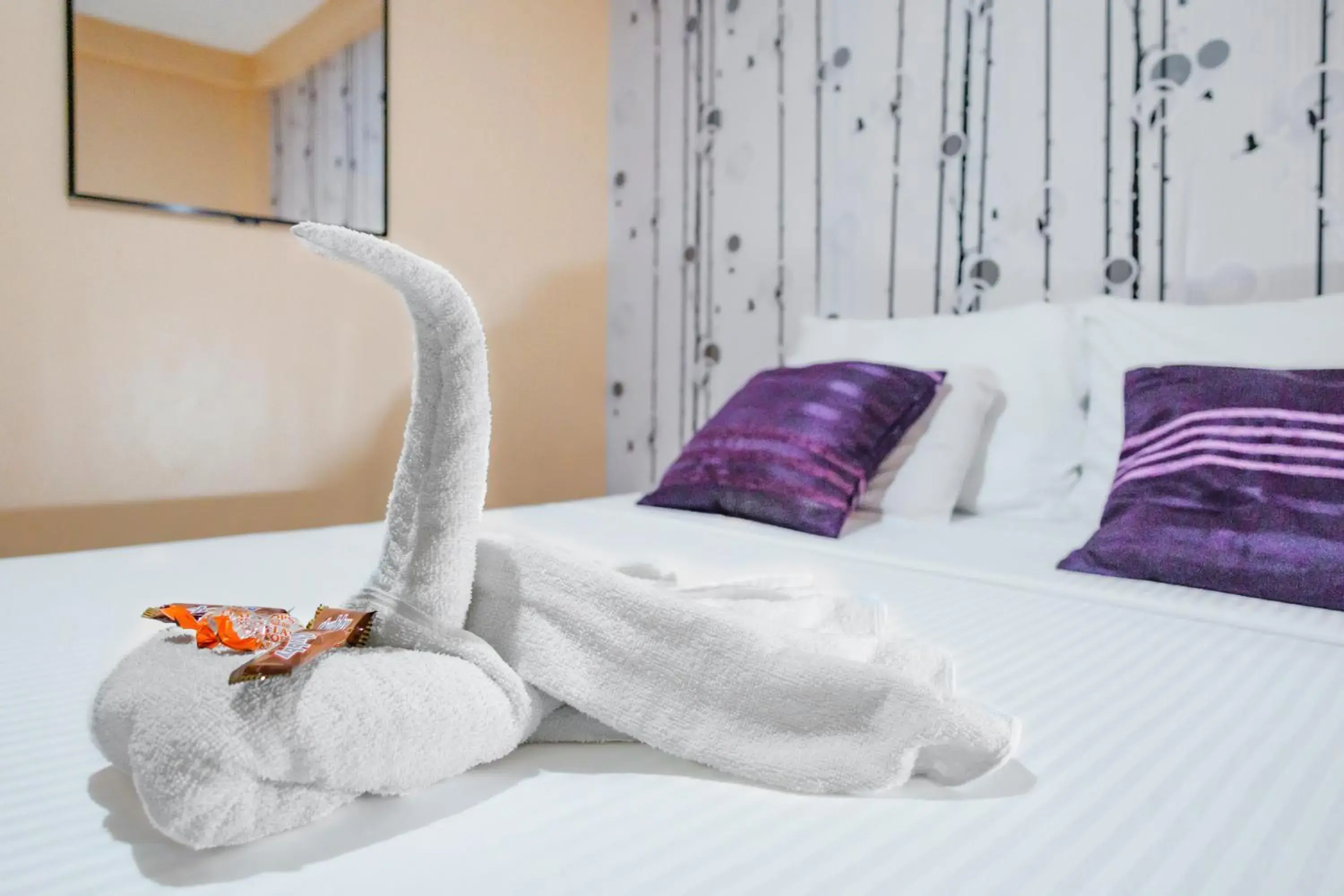 Bed in White Shamrock Beach Hotel Bed in White Shamrock Beach Hotel