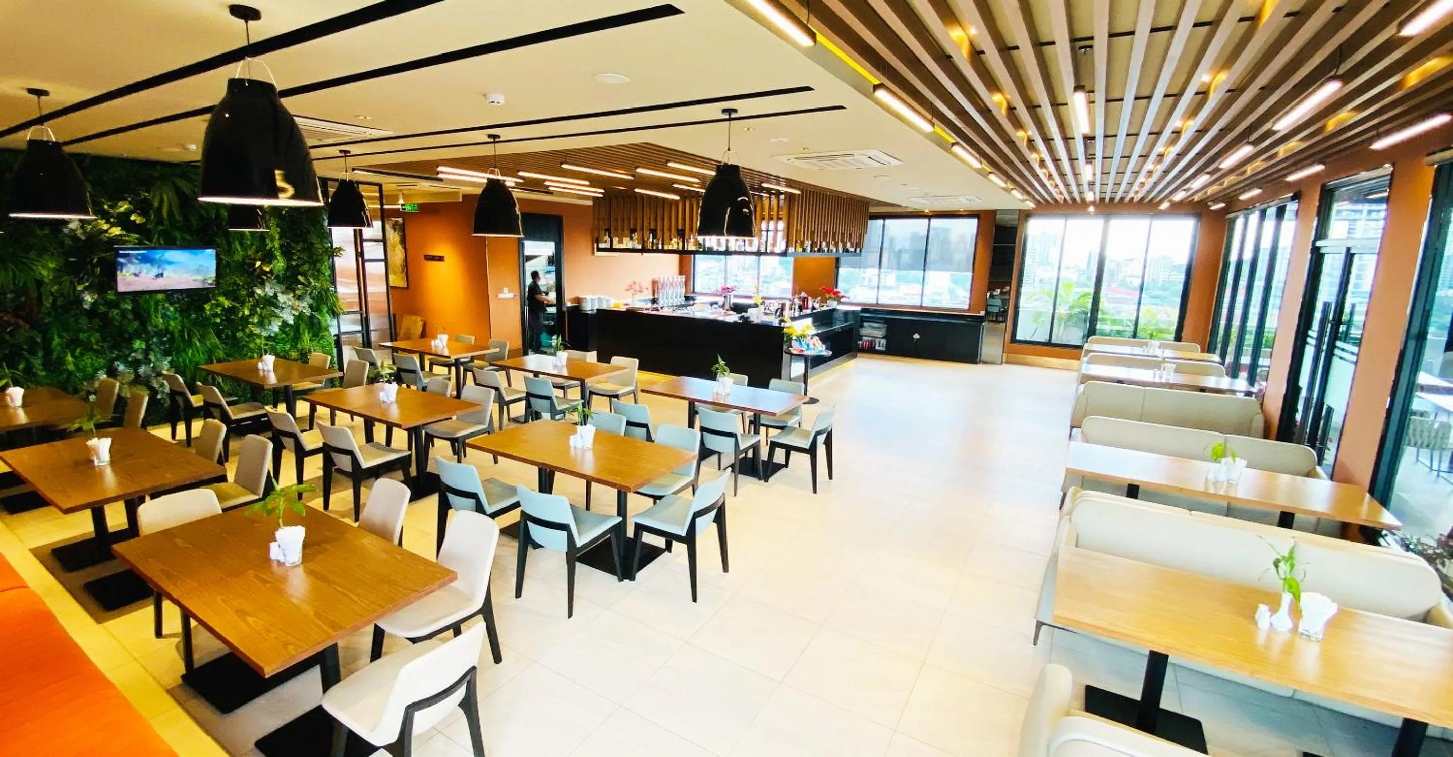 Restaurant/places to eat in Siha Treasure Hotel