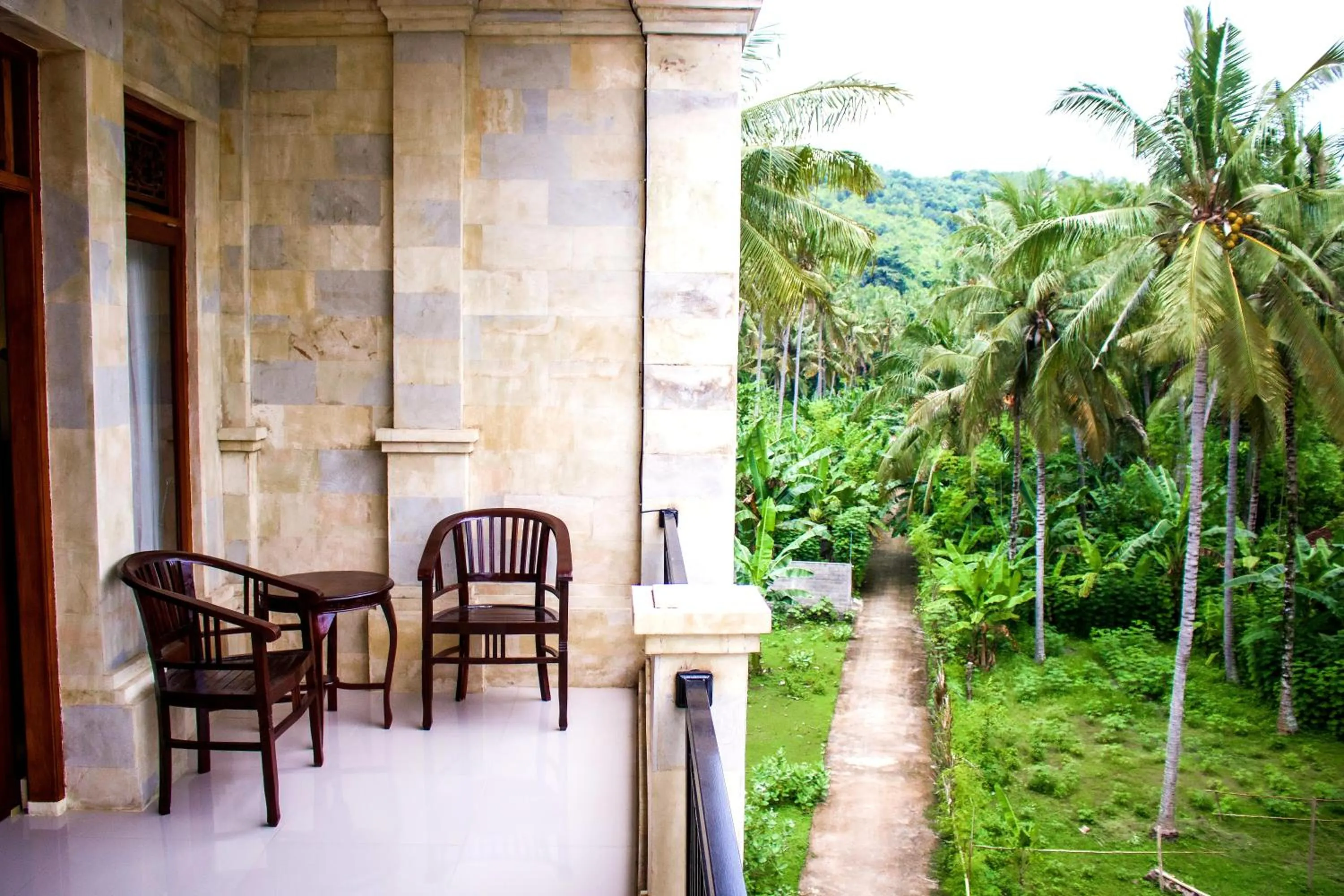 Balcony/Terrace in Bali 85 Beach Inn
