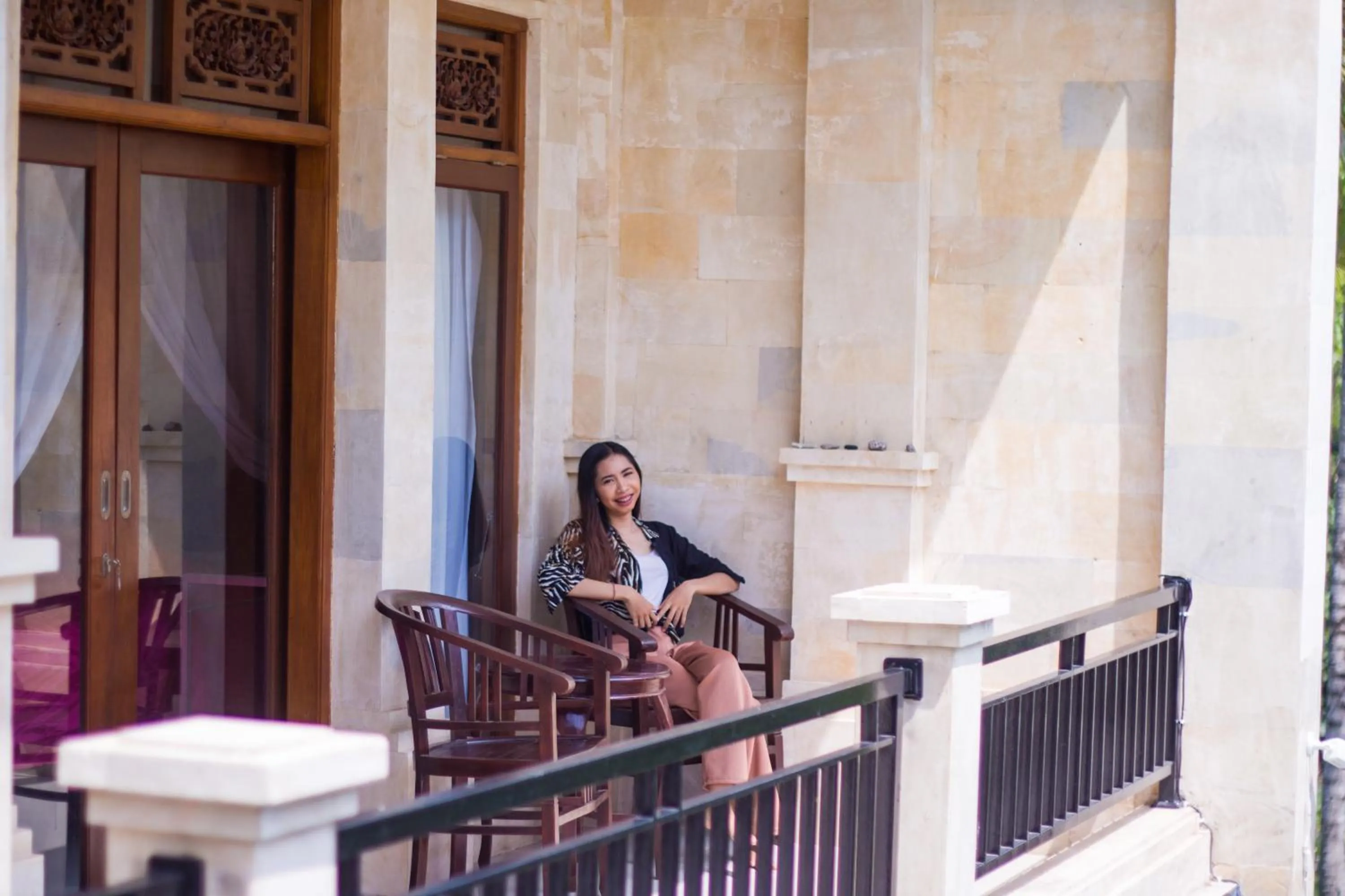 People in Bali 85 Beach Inn