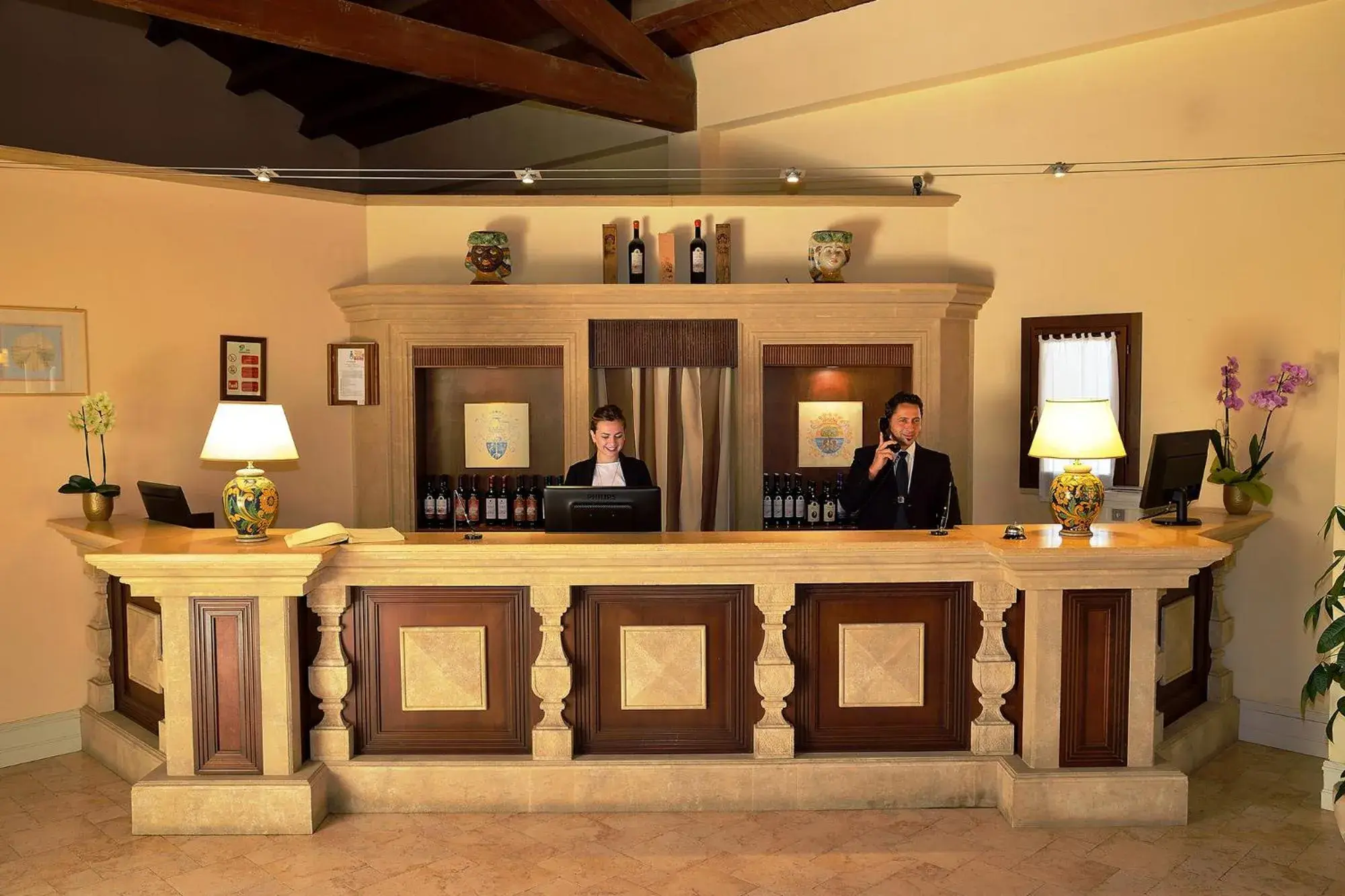 Lobby or reception in Hotel Baglio Oneto dei Principi di San Lorenzo - Luxury Wine Resort Lobby or reception in Hotel Baglio Oneto dei Principi di San Lorenzo - Luxury Wine Resort