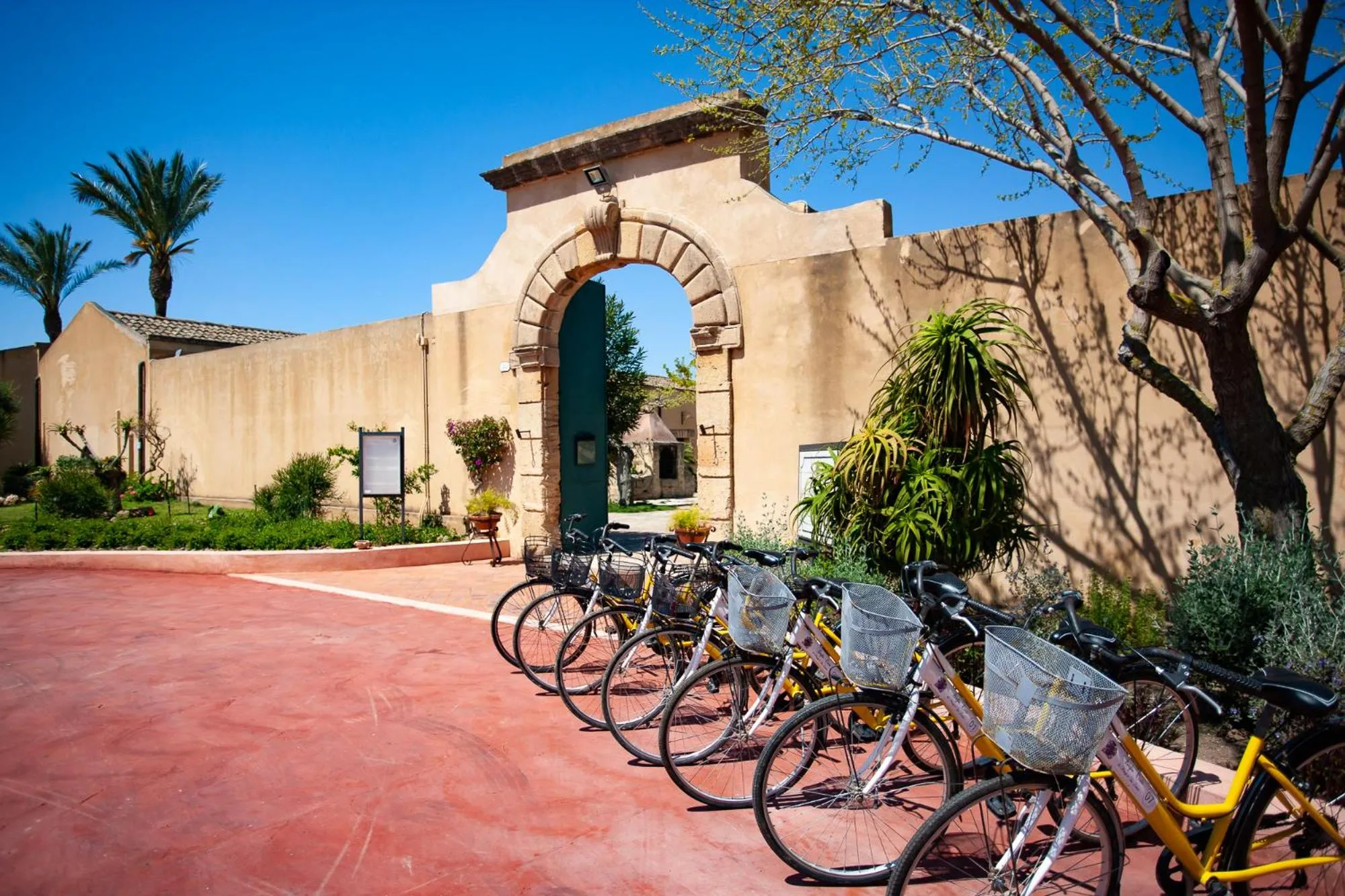 Facade/entrance in Hotel Baglio Oneto dei Principi di San Lorenzo - Luxury Wine Resort