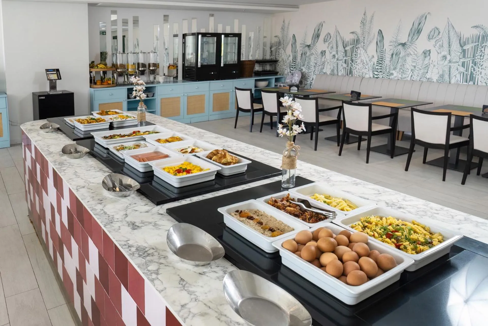 Breakfast in Hotel TQ Plaza