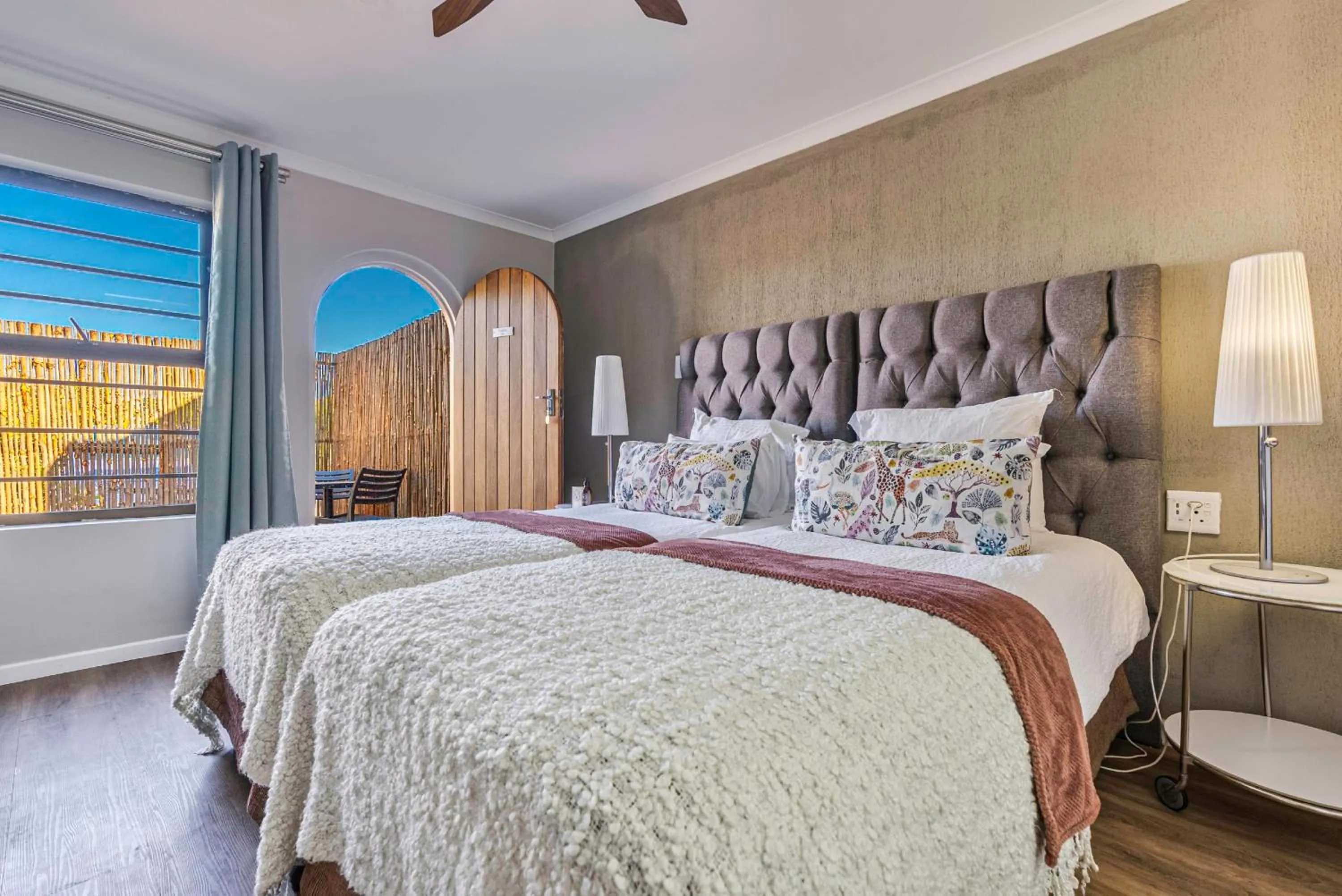 Photo of the whole room, Bed in Val de Vine