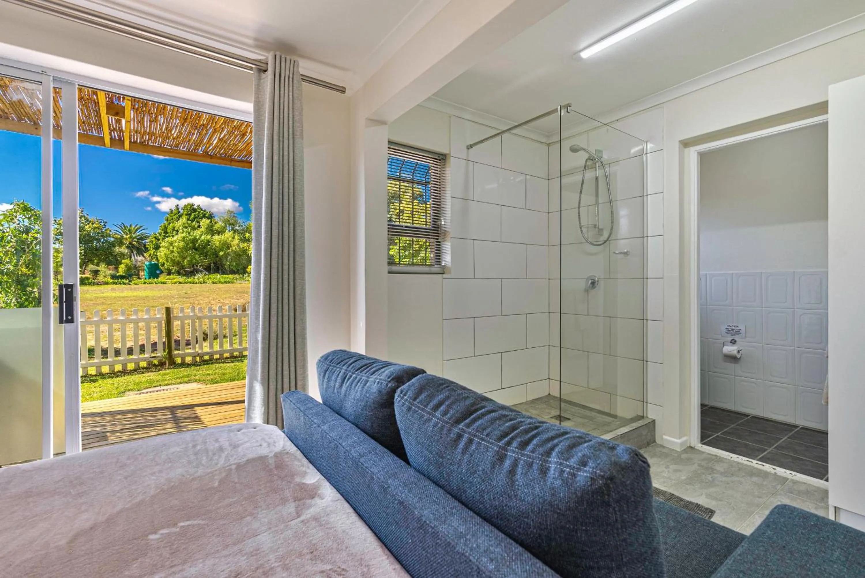 Shower in Val de Vine