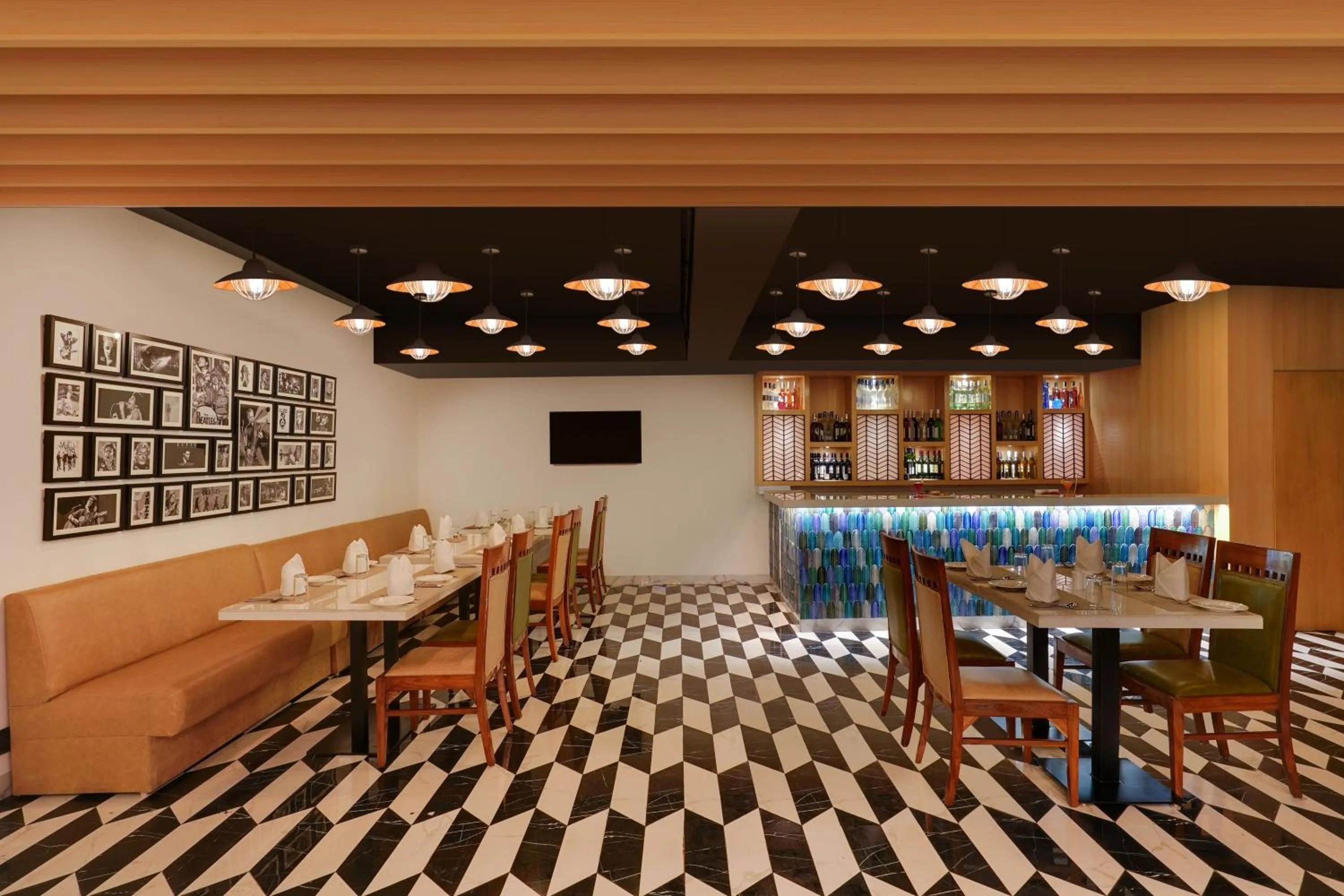 Lounge or bar in Lemon Tree Hotel, Centre Point, Jamshedpur