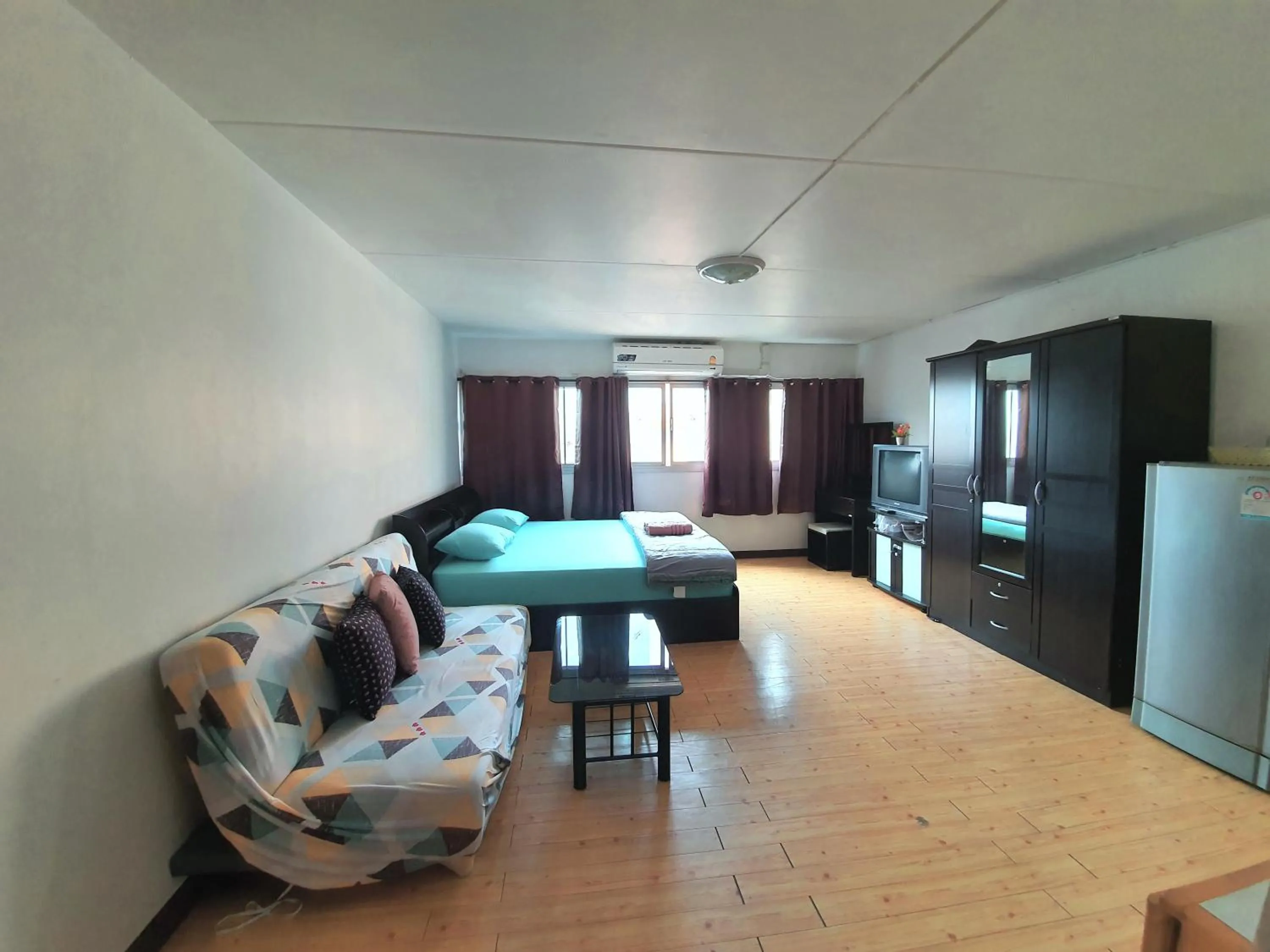 Living room, Bed in Great Location At IMPACT ARENA Muang Thong Thani C3