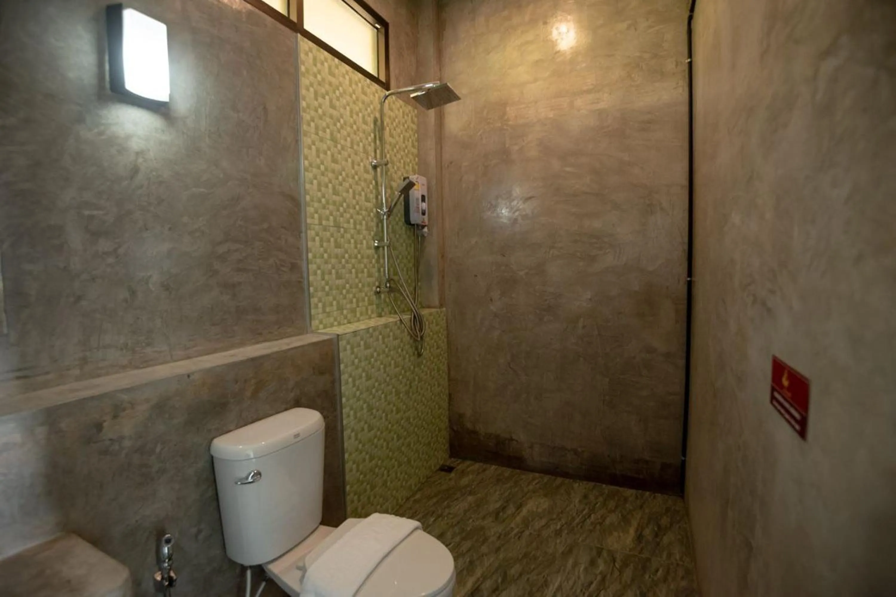 Shower in Phorpun Resort Lampang