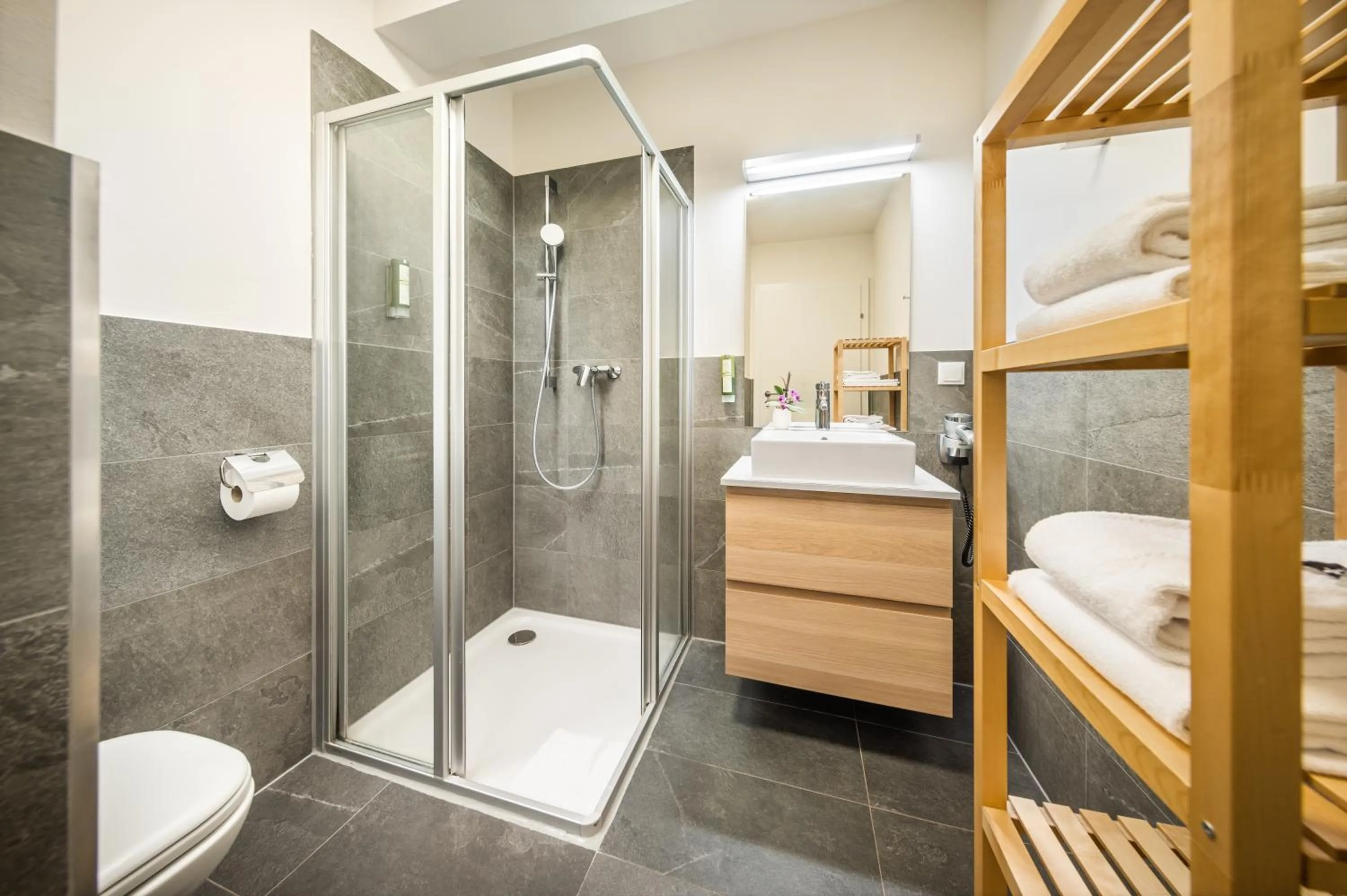 Bathroom in Citadines South Vienna