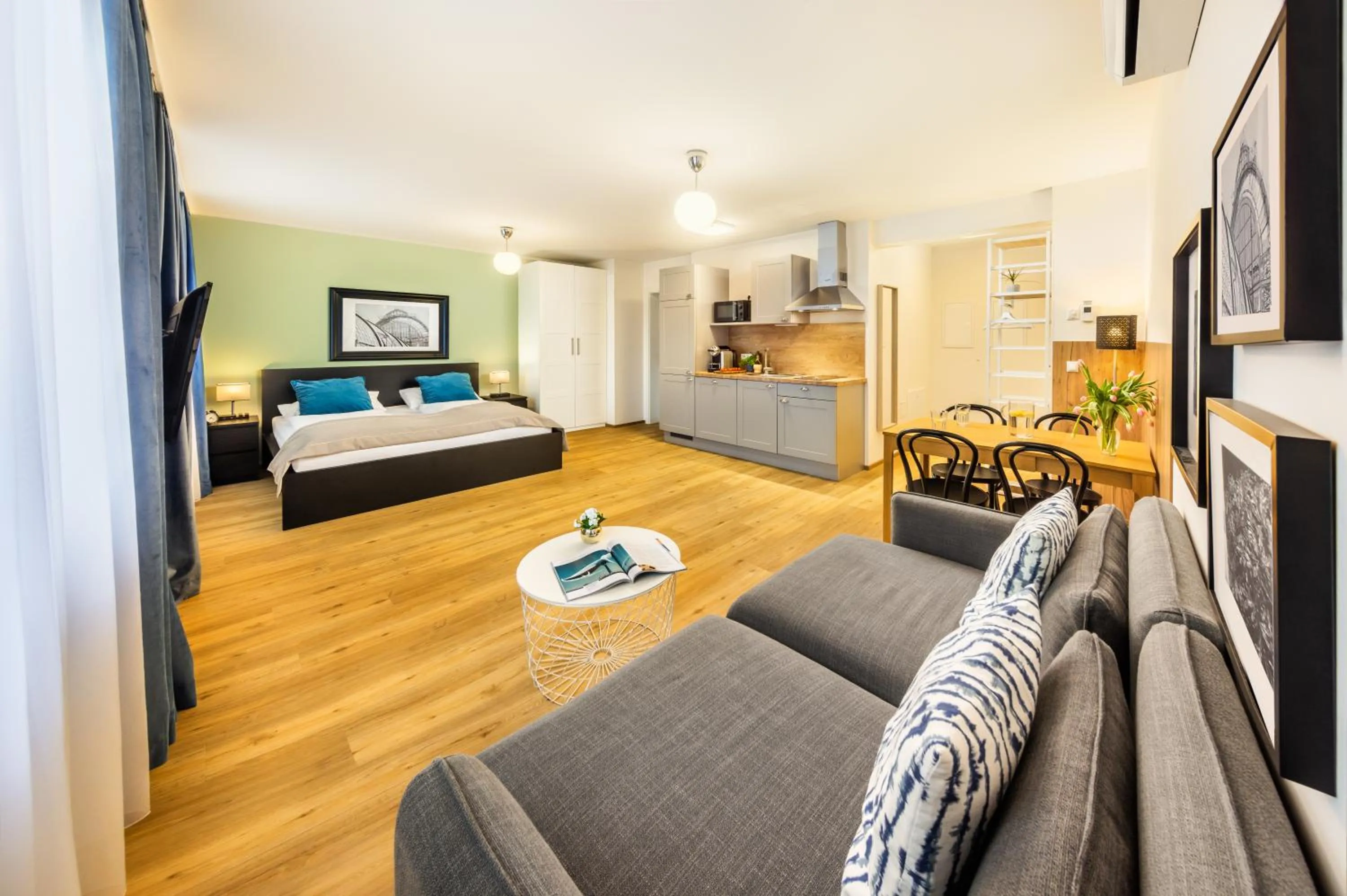 Photo of the whole room, Bed in Citadines South Vienna