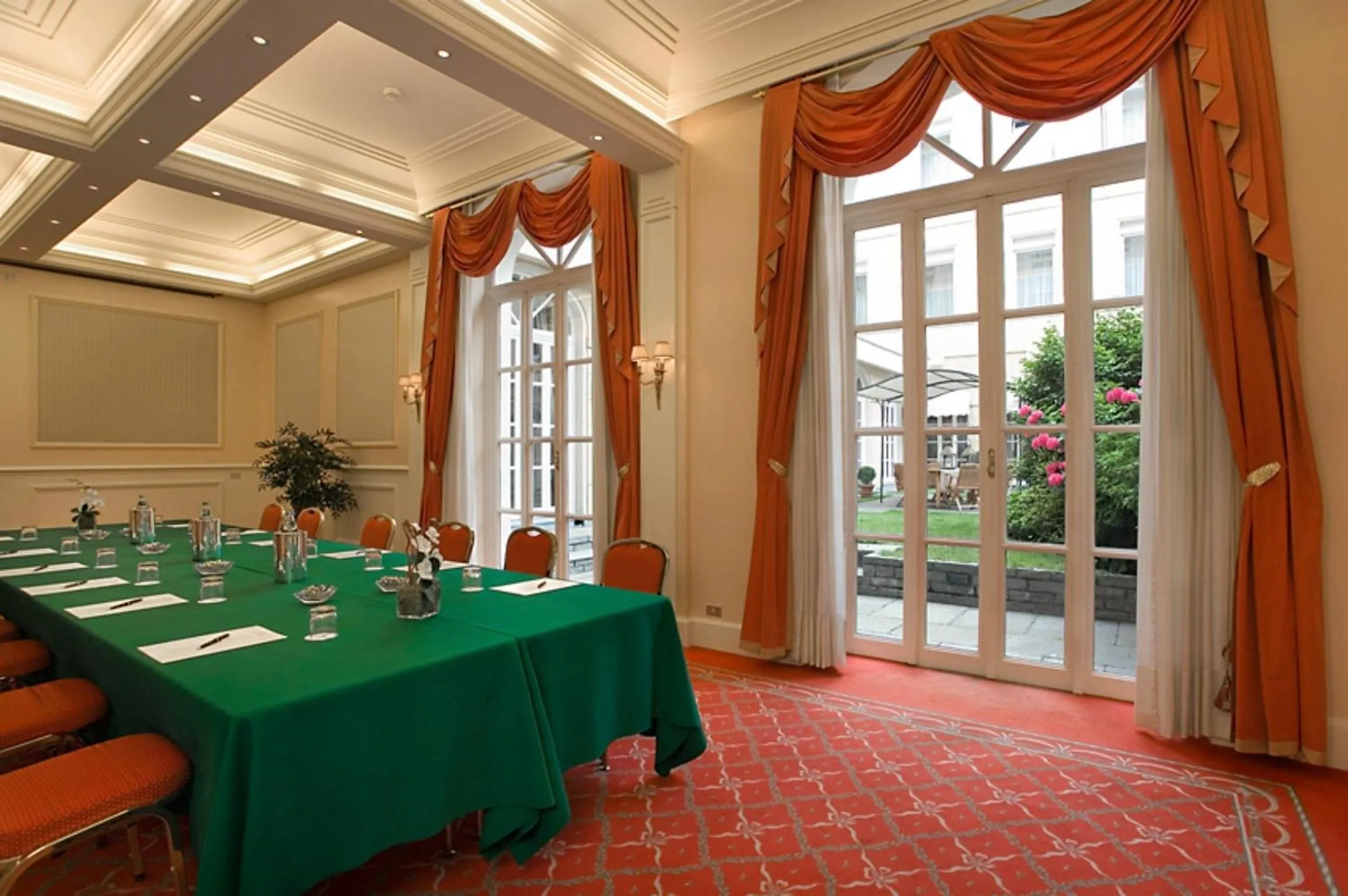 Business facilities in Grand Hotel Sitea