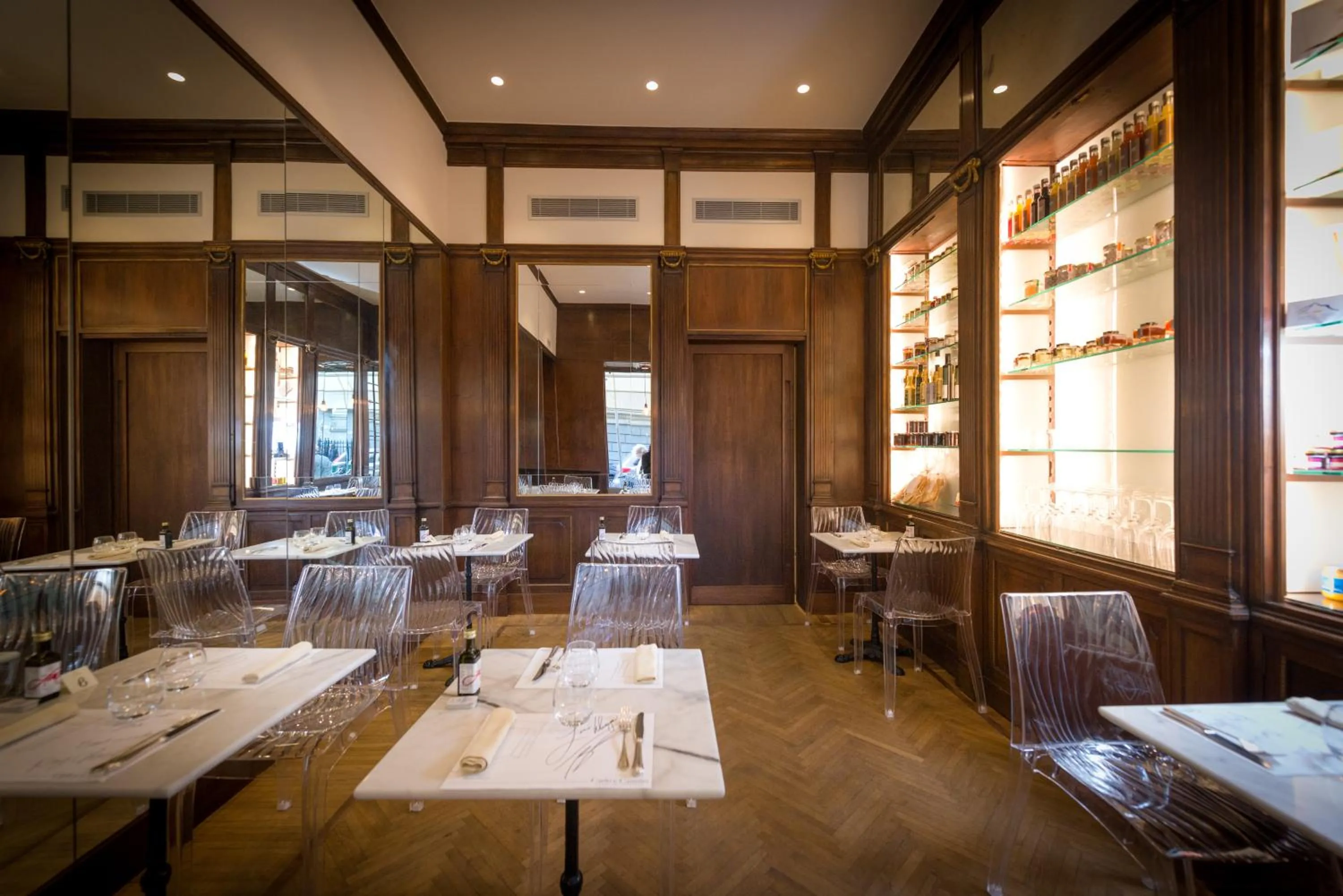 Restaurant/places to eat in Grand Hotel Sitea