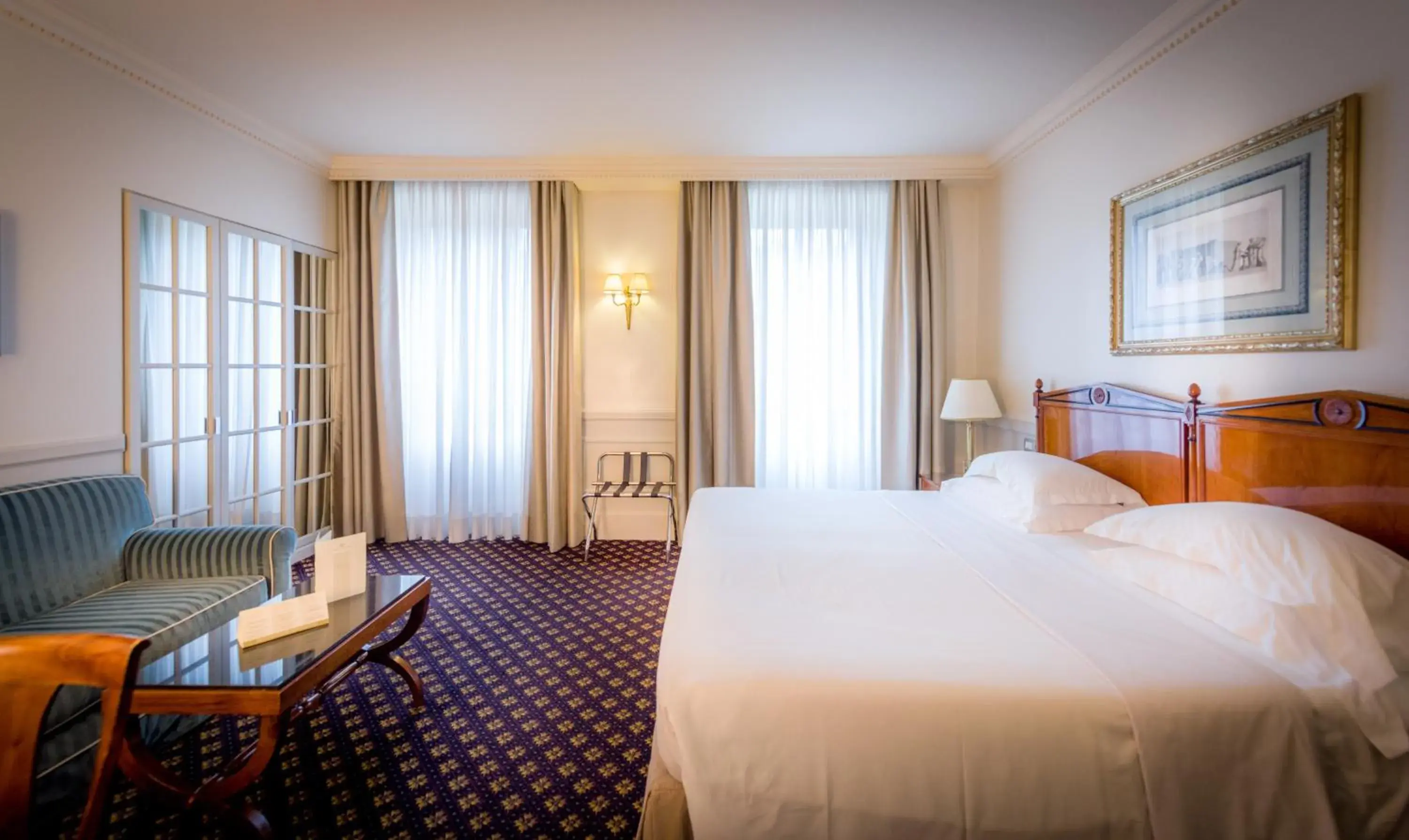 Photo of the whole room, Bed in Grand Hotel Sitea Photo of the whole room, Bed in Grand Hotel Sitea