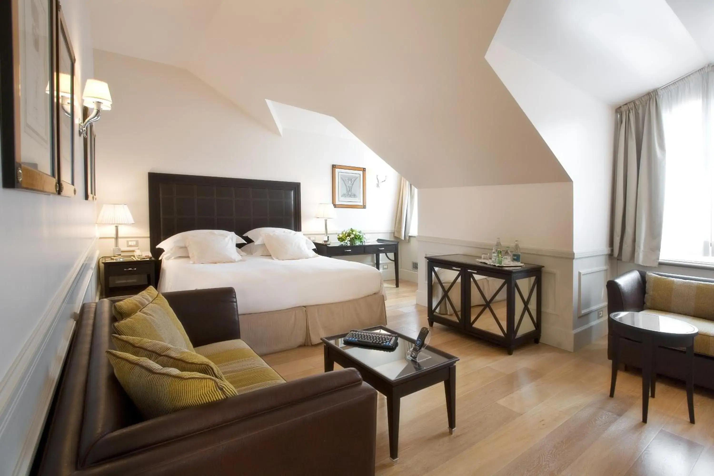 Executive Triple Room in Grand Hotel Sitea Executive Triple Room in Grand Hotel Sitea