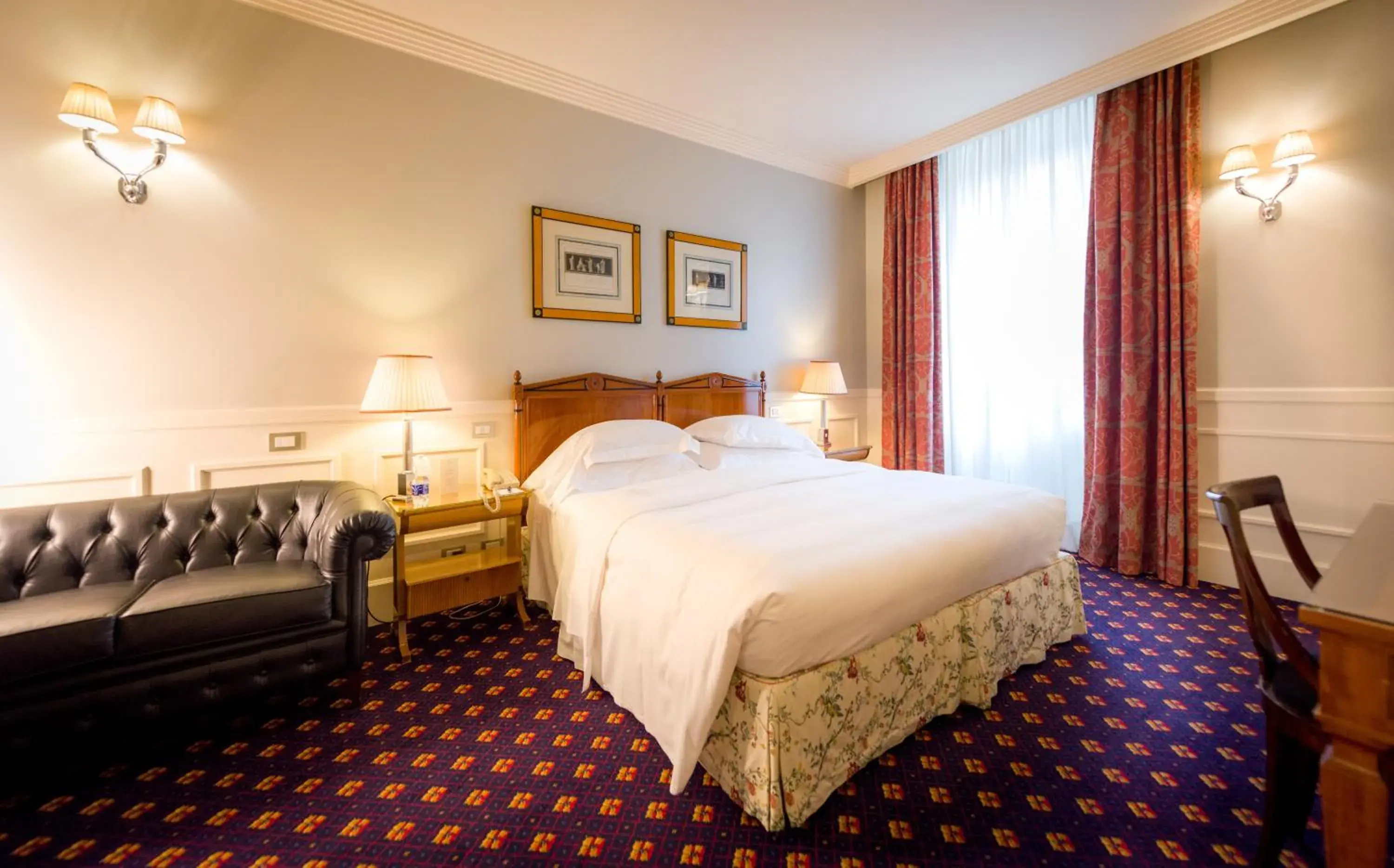 Photo of the whole room, Bed in Grand Hotel Sitea Photo of the whole room, Bed in Grand Hotel Sitea