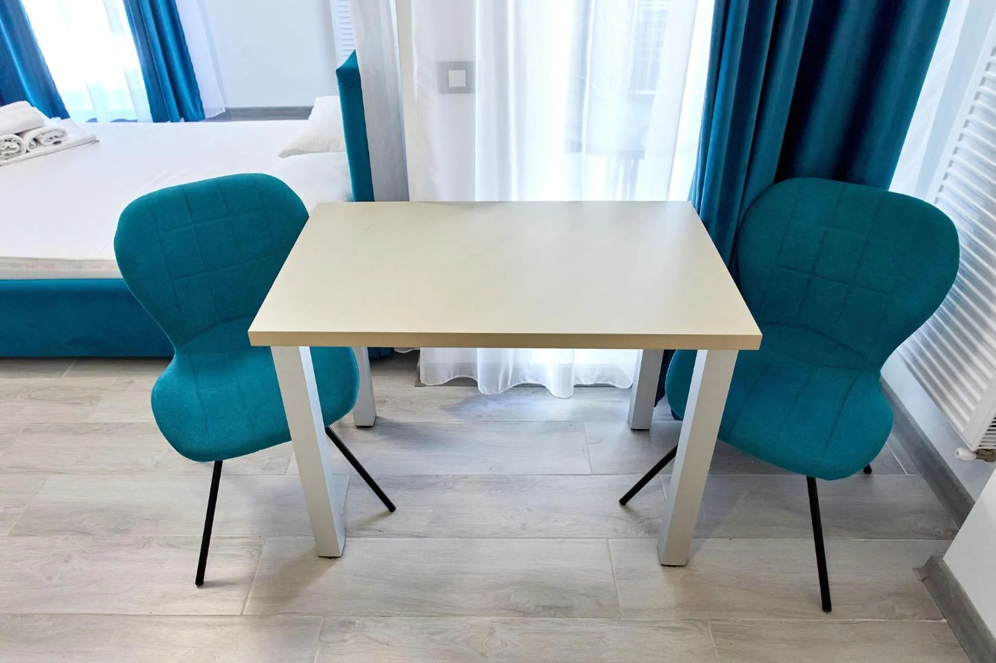 Seating area, Bed in Apartamente Nord 10