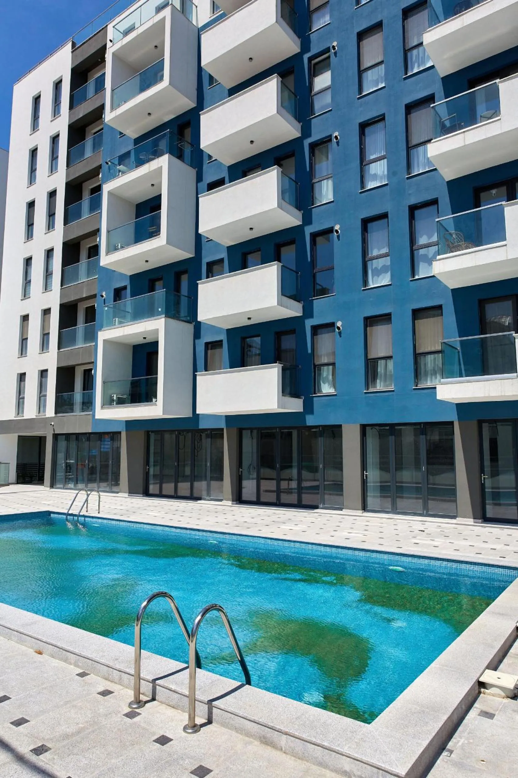 Property building in Apartamente Nord 10