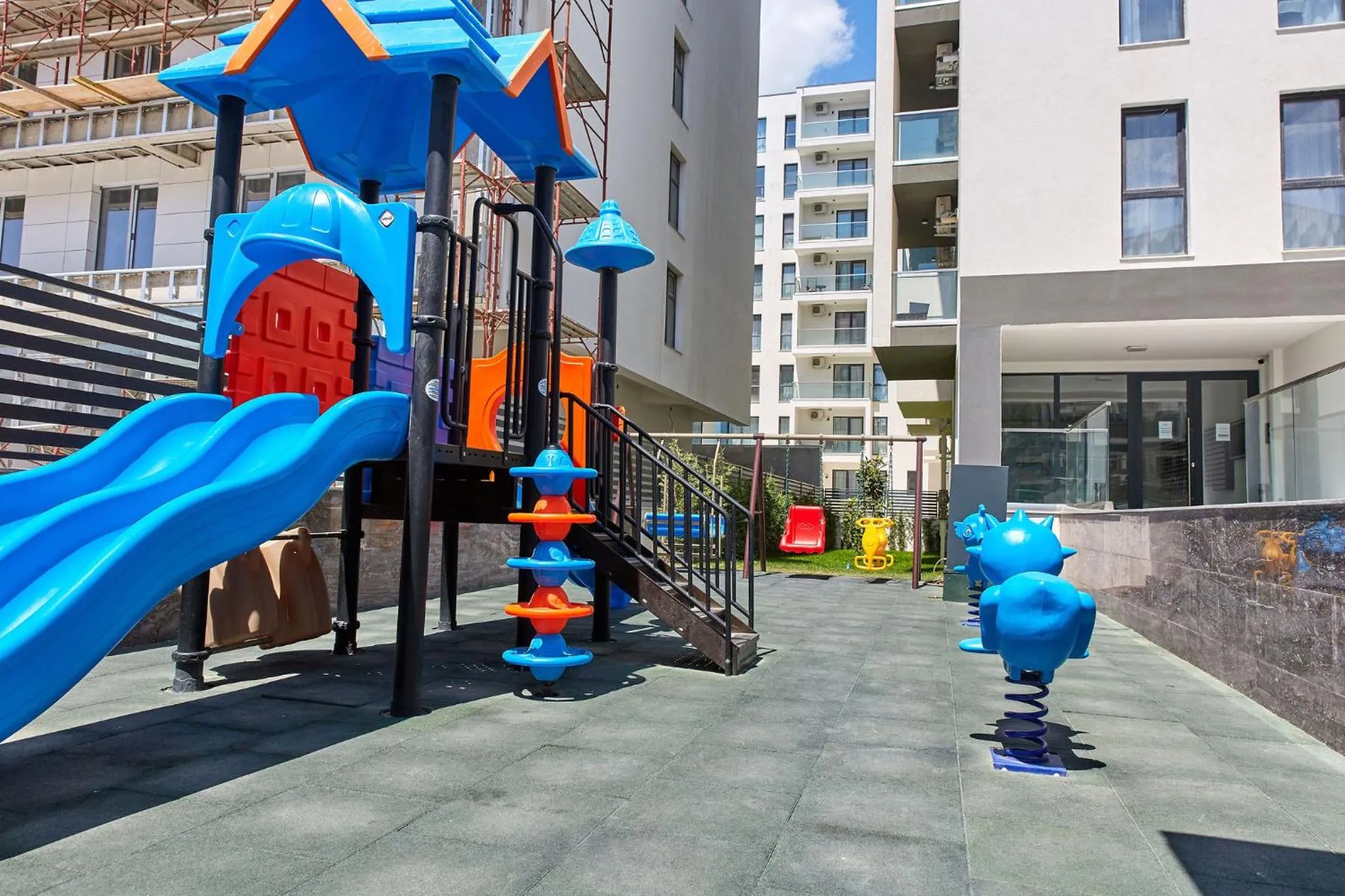 Children play ground in Apartamente Nord 10