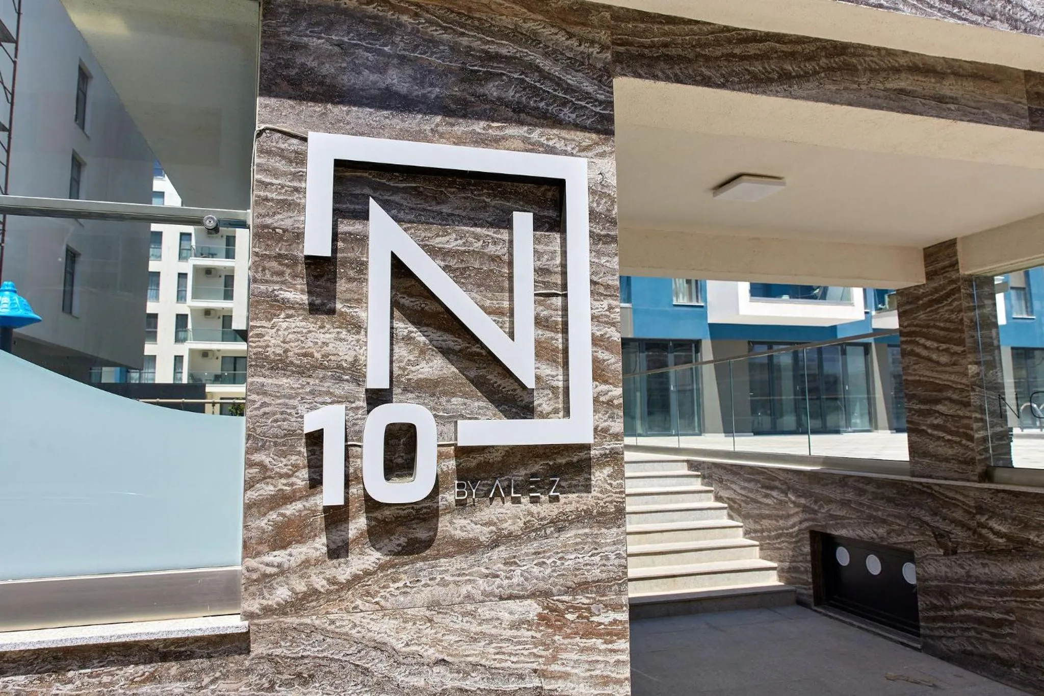 Property building in Apartamente Nord 10