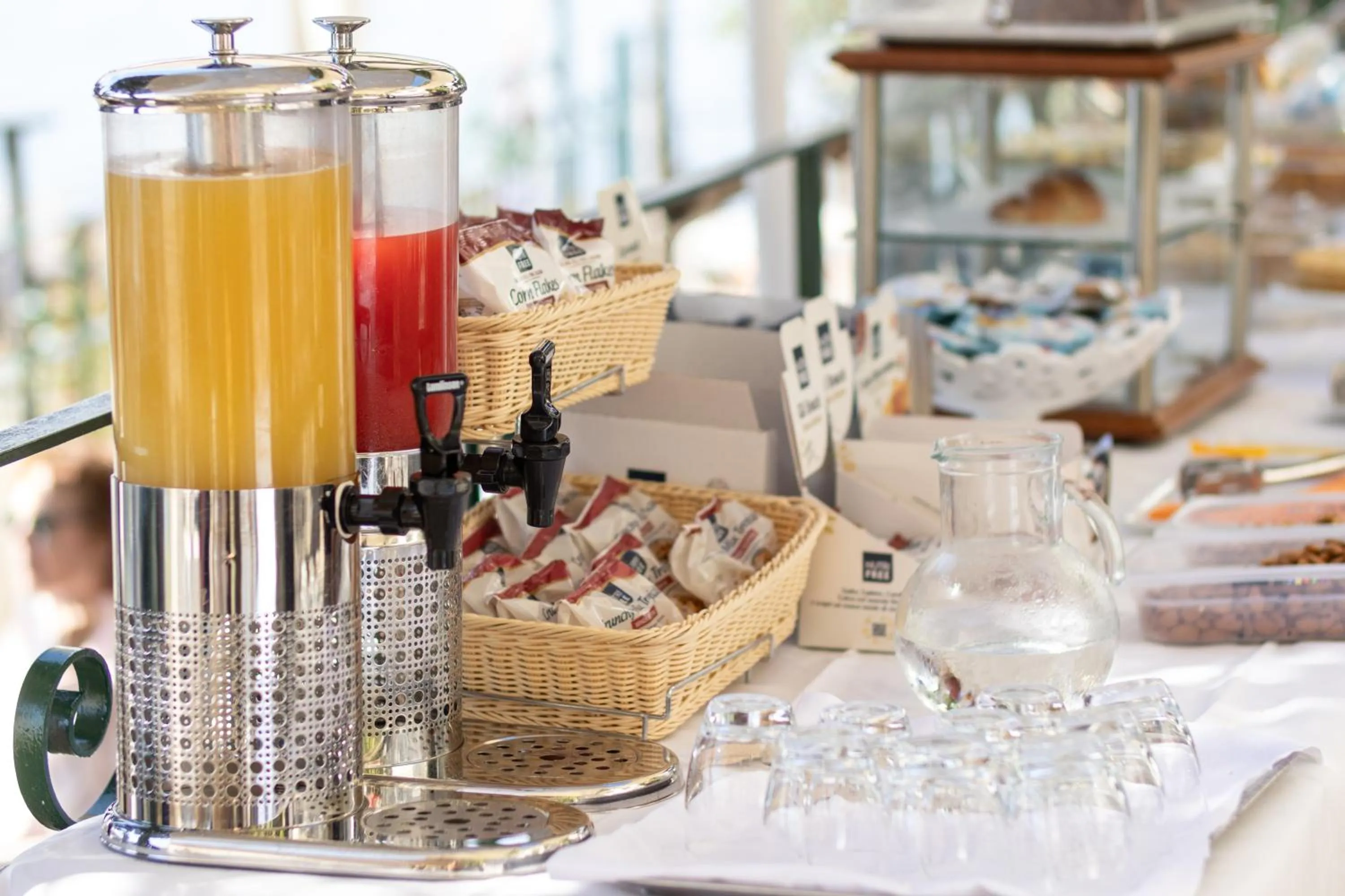 Continental breakfast in Hotel Aurora