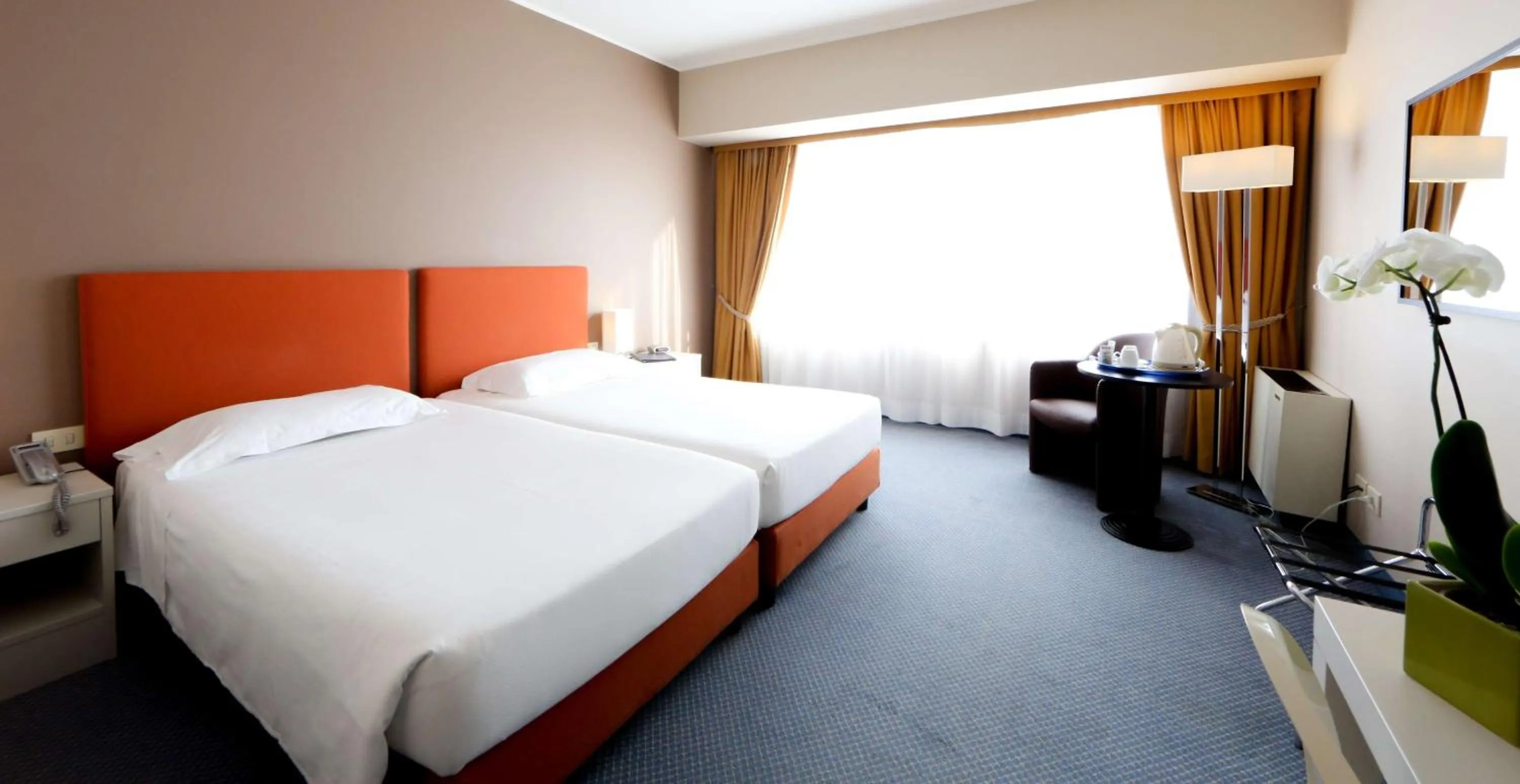 Photo of the whole room, Bed in Hotel Blaise & Francis