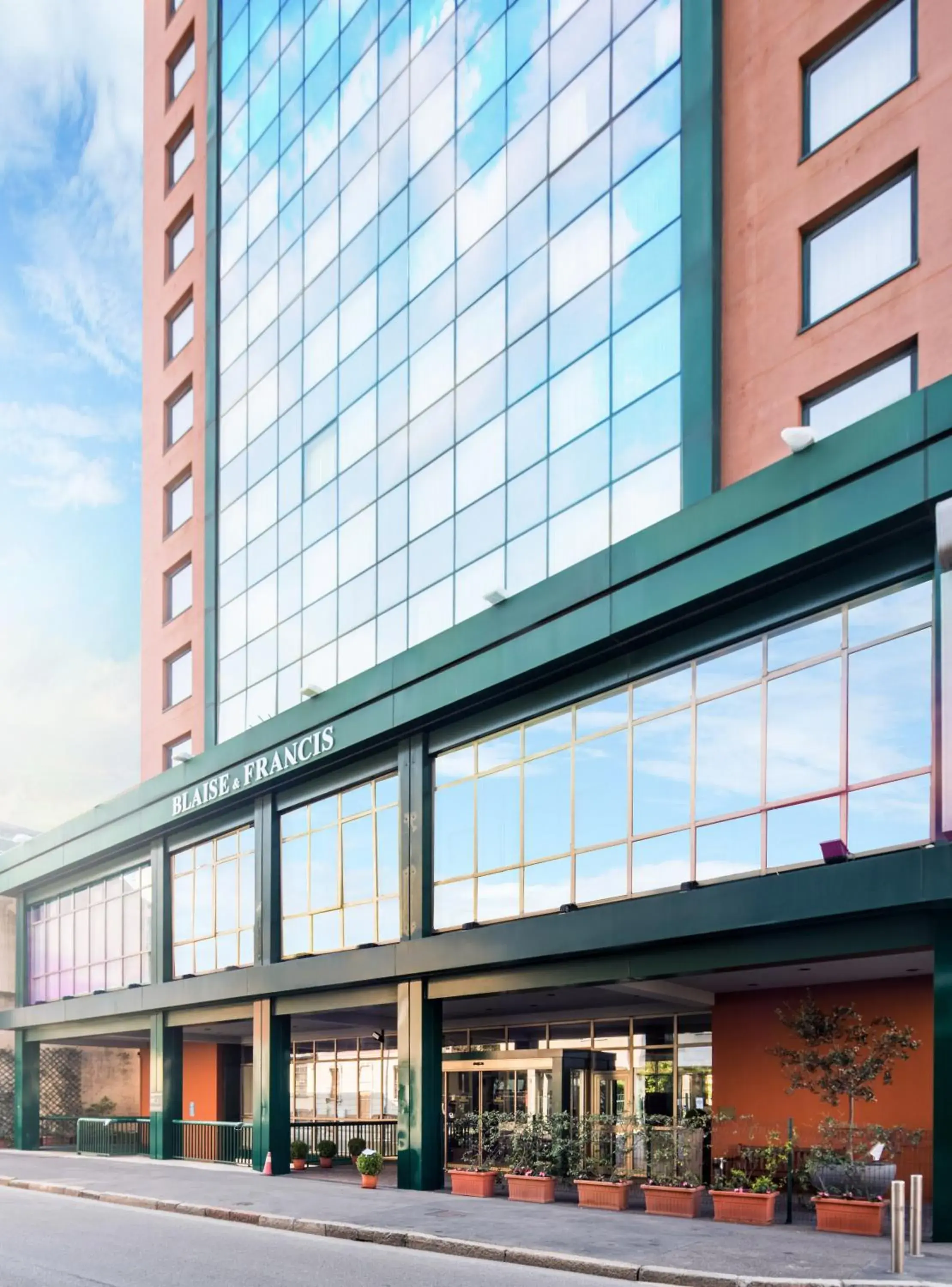 Facade/entrance in Hotel Blaise & Francis Facade/entrance in Hotel Blaise & Francis