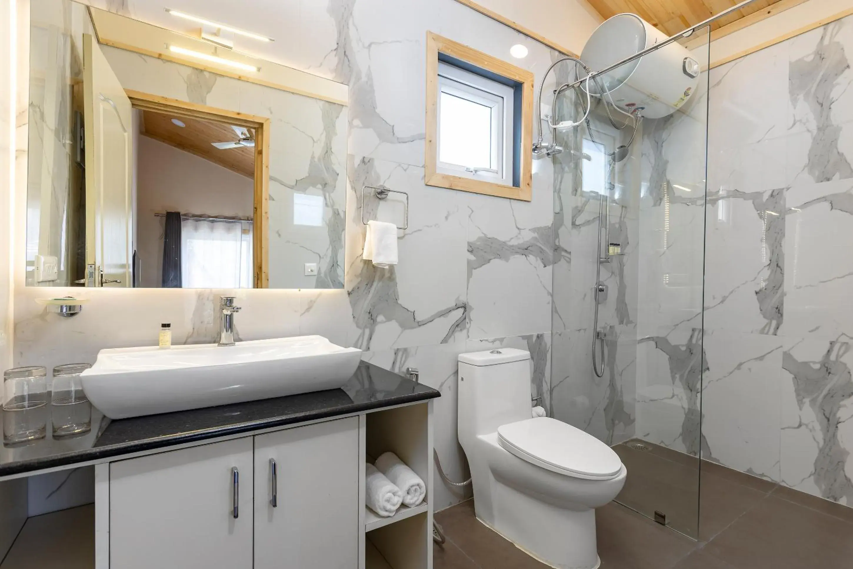 Bathroom in juSTa Rasa Retreat & Spa Rishikesh Bathroom in juSTa Rasa Retreat & Spa Rishikesh