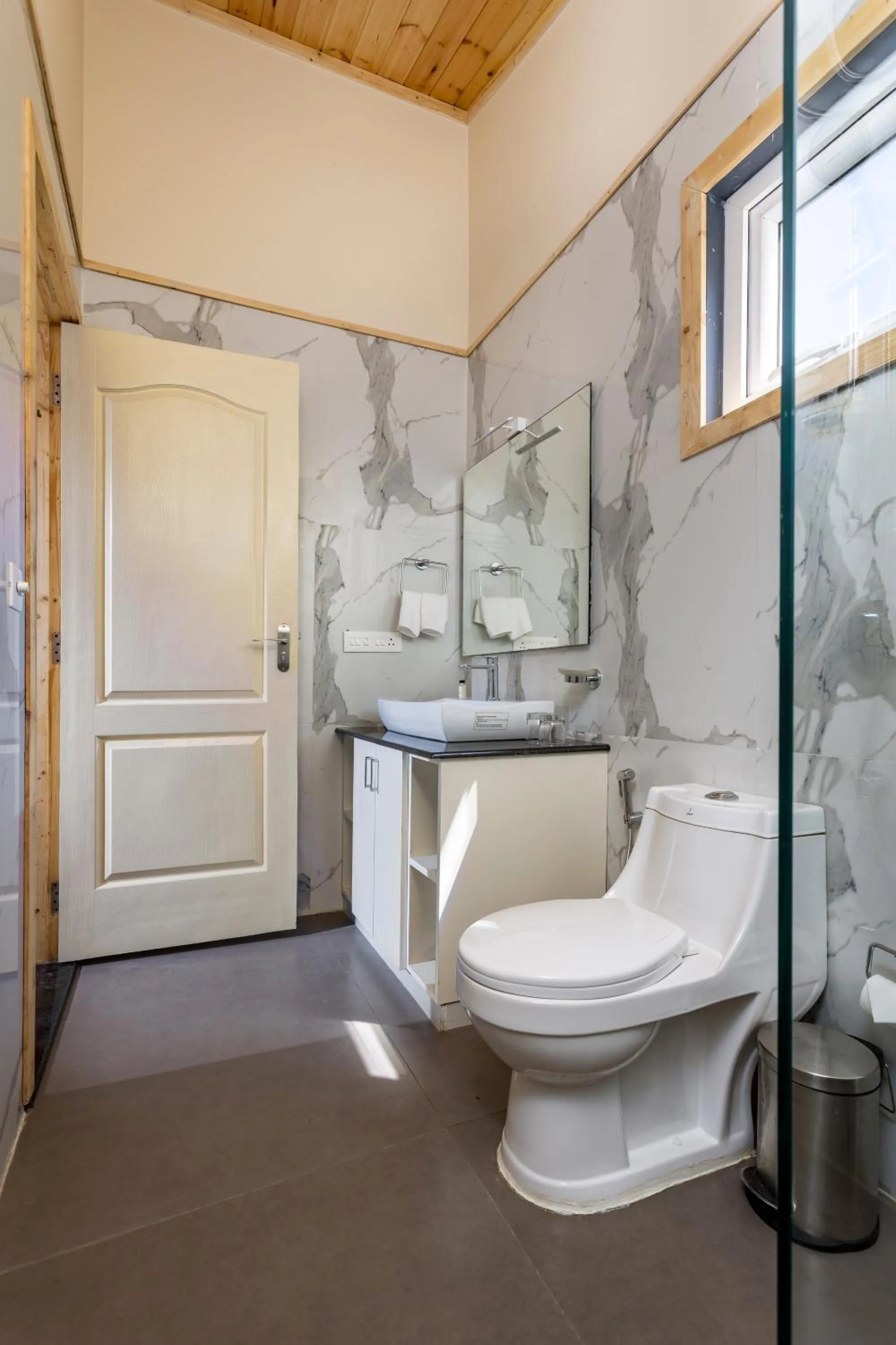 Bathroom in juSTa Rasa Retreat & Spa Rishikesh