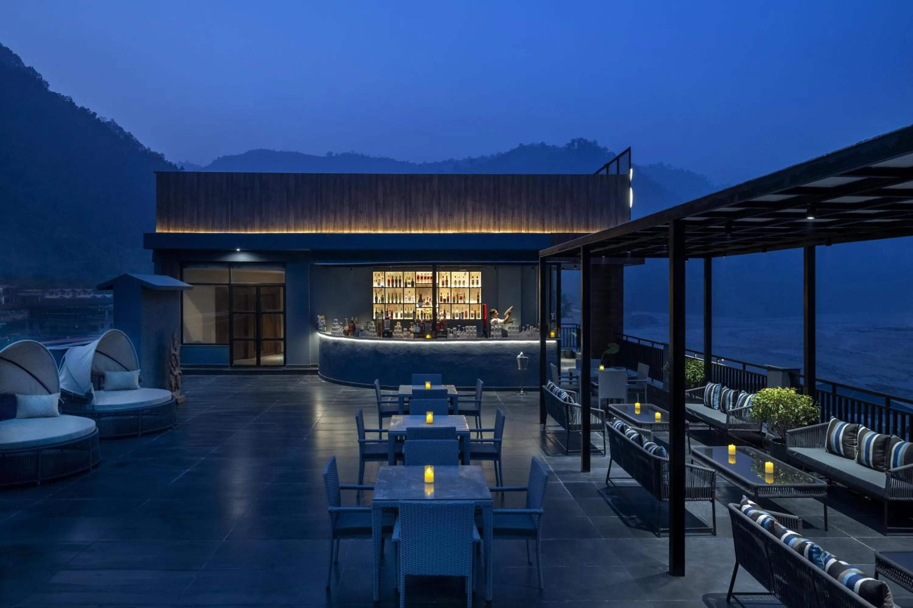 Dining area in juSTa Rasa Retreat & Spa Rishikesh