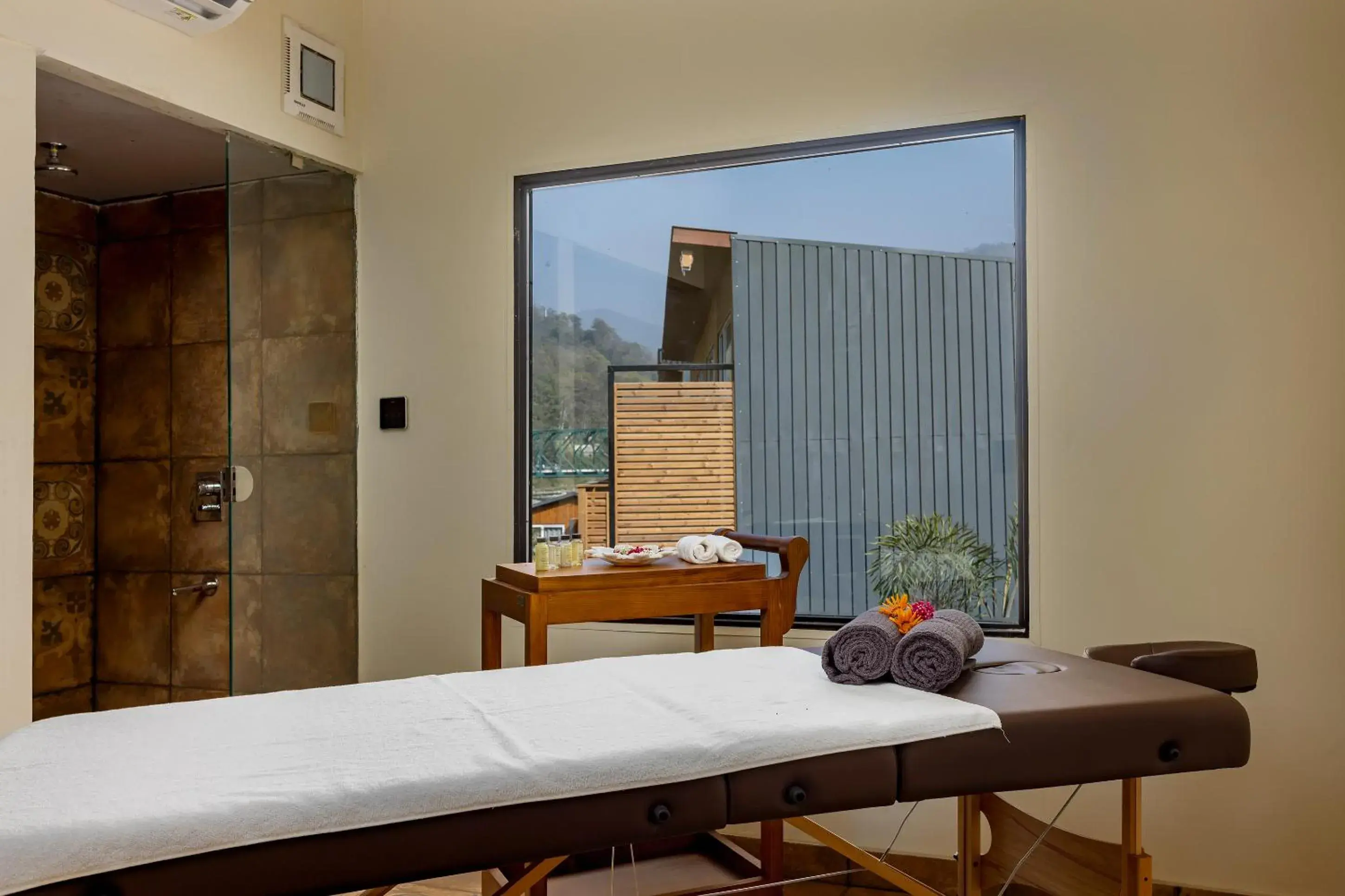 Spa and wellness centre/facilities in juSTa Rasa Retreat & Spa Rishikesh Spa and wellness centre/facilities in juSTa Rasa Retreat & Spa Rishikesh