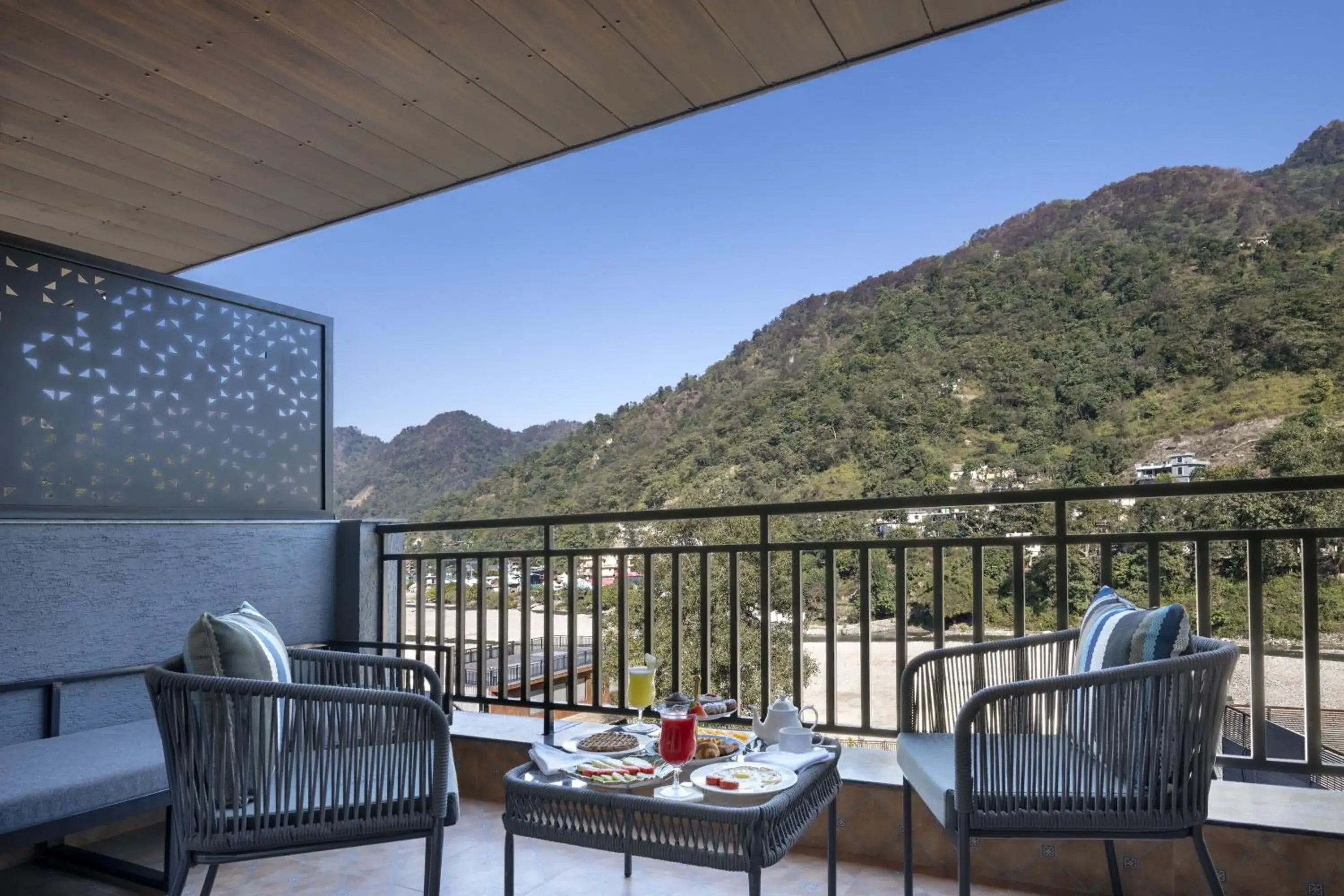 Deluxe Double or Twin Room with River View - single occupancy in juSTa Rasa Retreat & Spa Rishikesh Deluxe Double or Twin Room with River View - single occupancy in juSTa Rasa Retreat & Spa Rishikesh