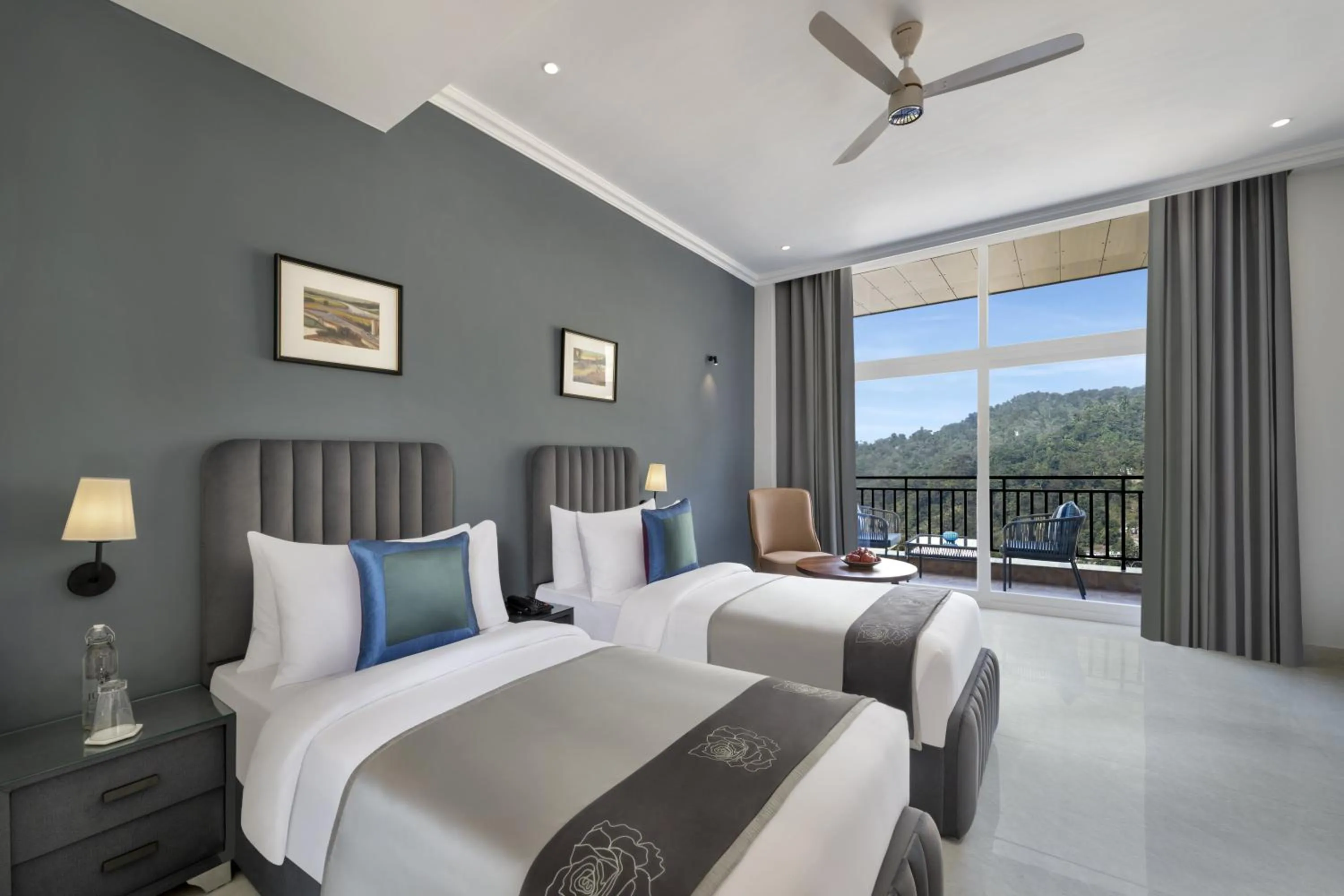 Bed in juSTa Rasa Retreat & Spa Rishikesh