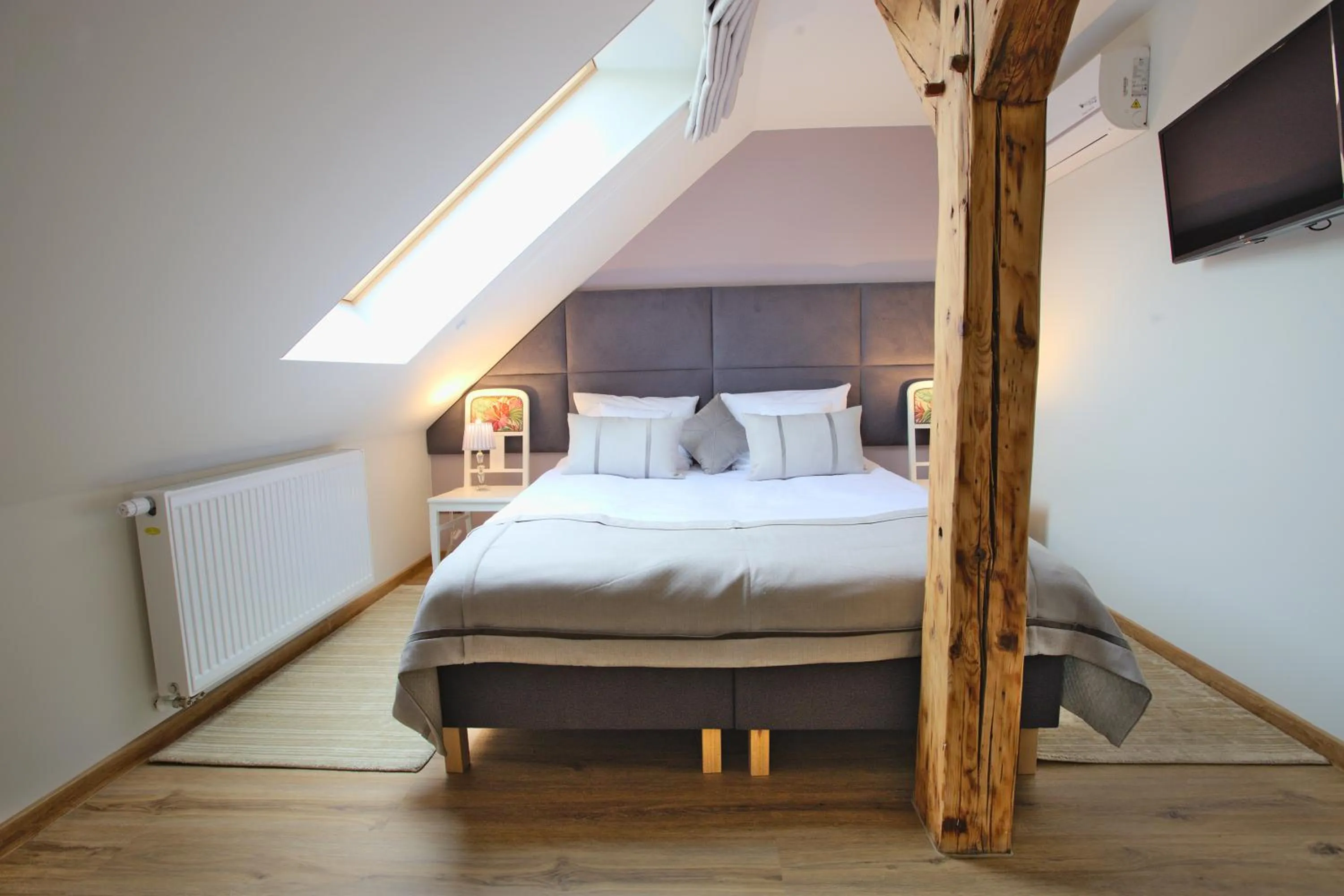 Bed in Hotel i Restauracja na Skarpie