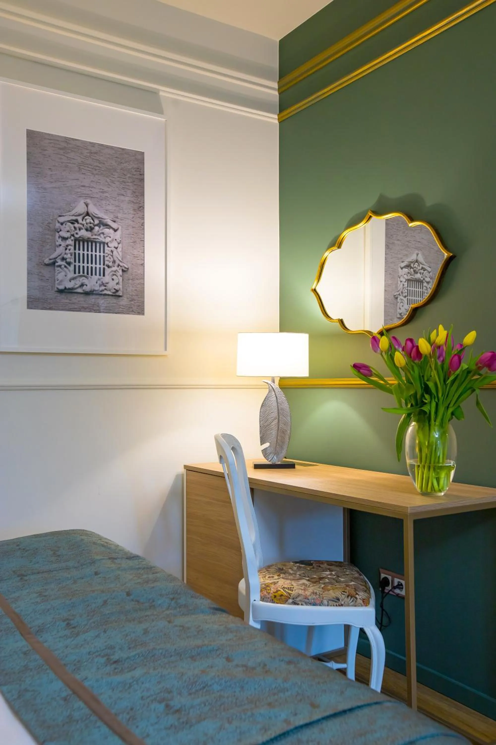 Seating area, Bed in Hotel i Restauracja na Skarpie