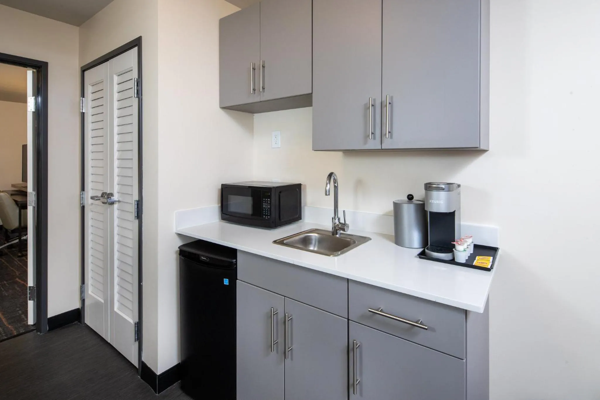 Photo of the whole room in Holiday Inn & Suites Detroit - Troy by IHG