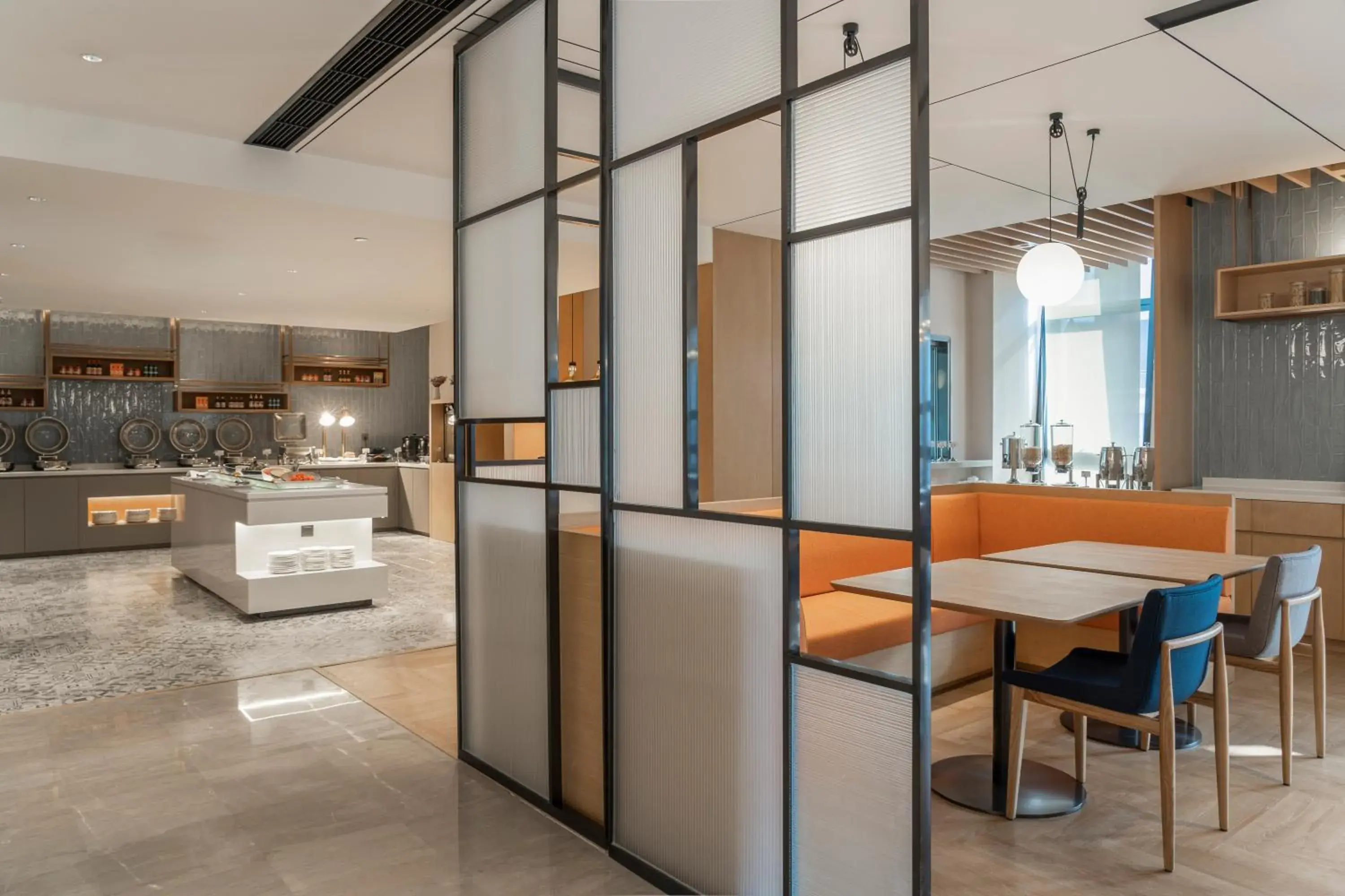 Restaurant/places to eat in Holiday Inn Express Meishan Dongpo by IHG Restaurant/places to eat in Holiday Inn Express Meishan Dongpo by IHG