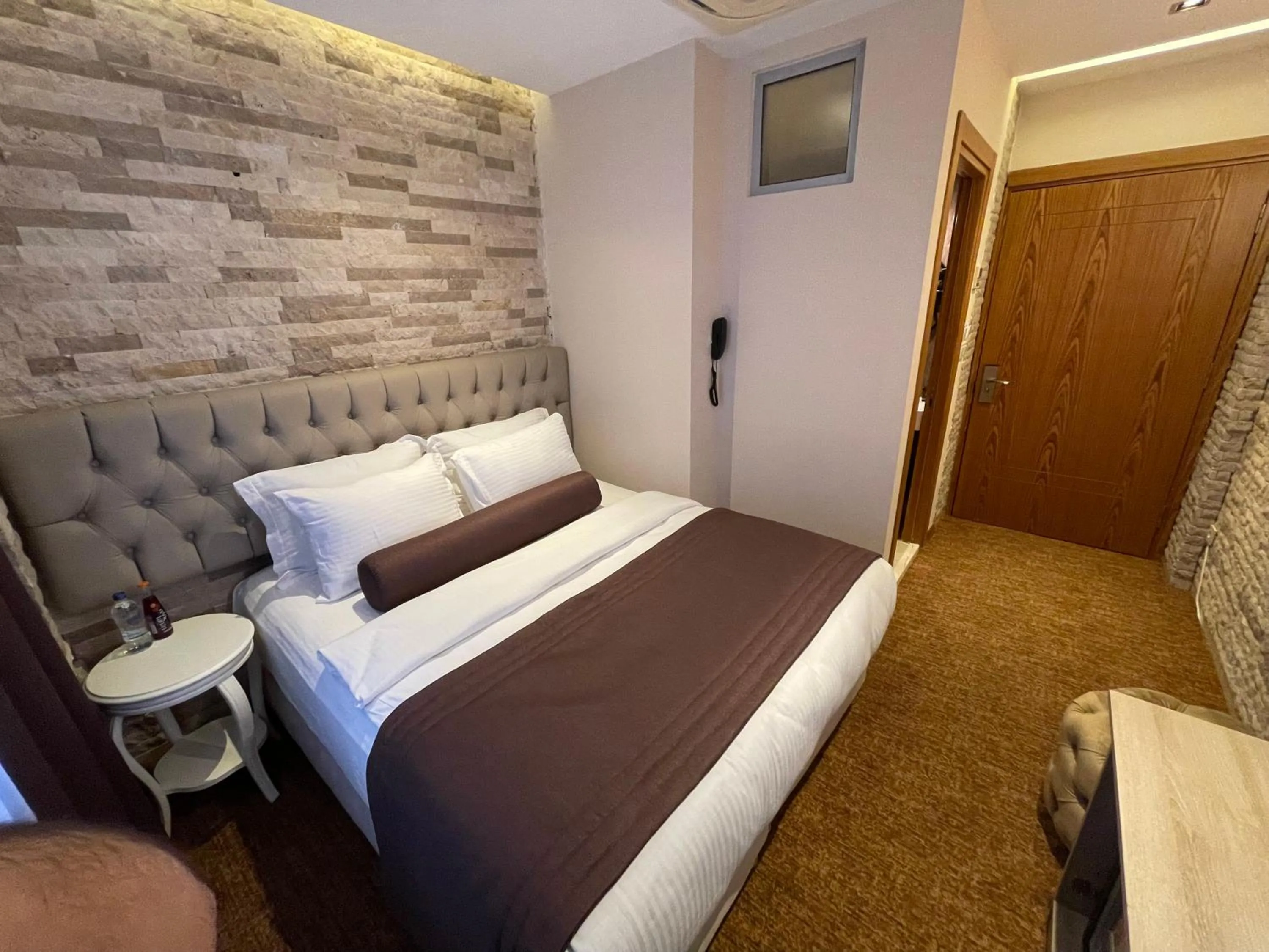 Bed in Weingart Seaside Hotel