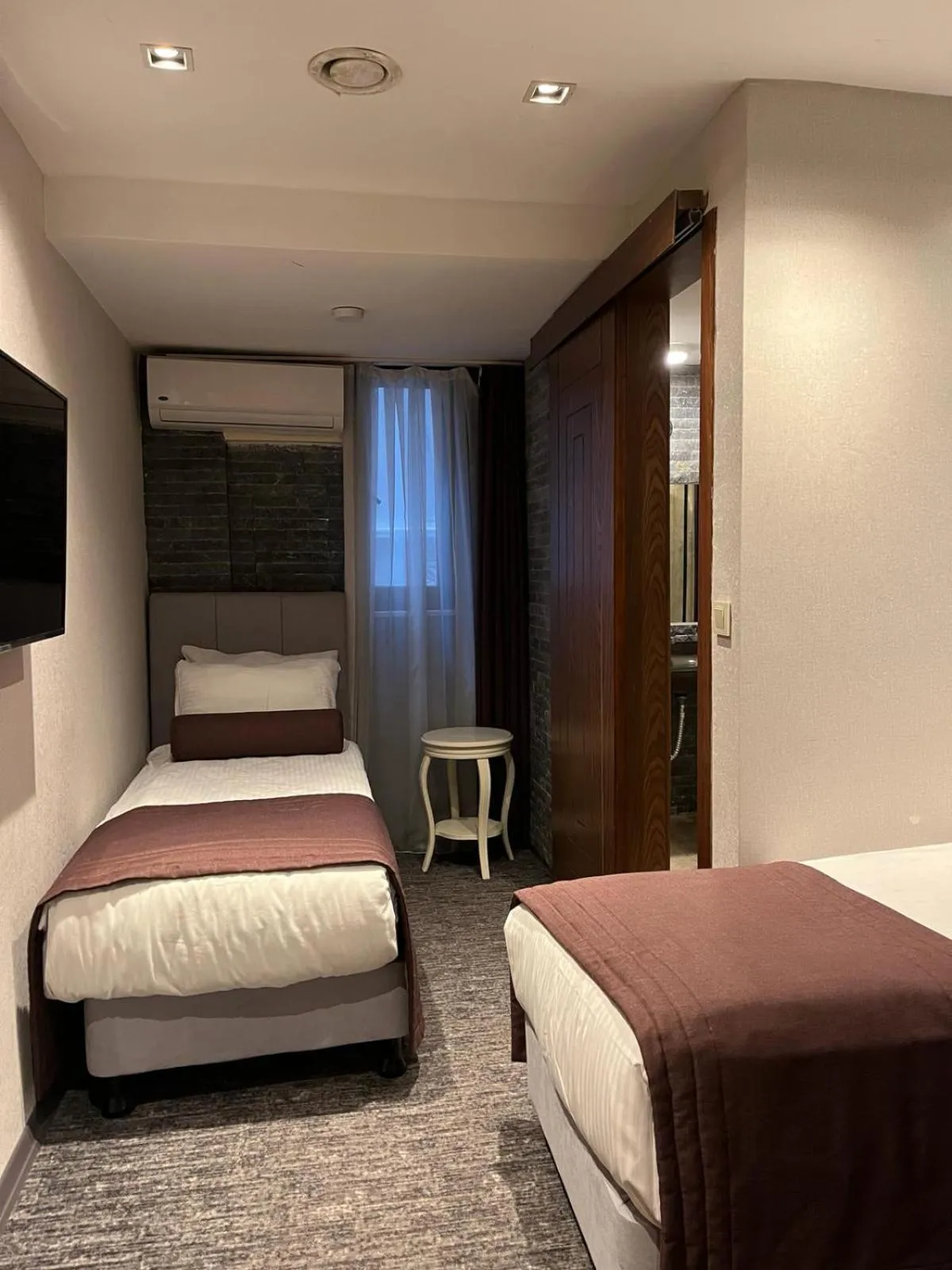 Bedroom, Bed in Weingart Seaside Hotel