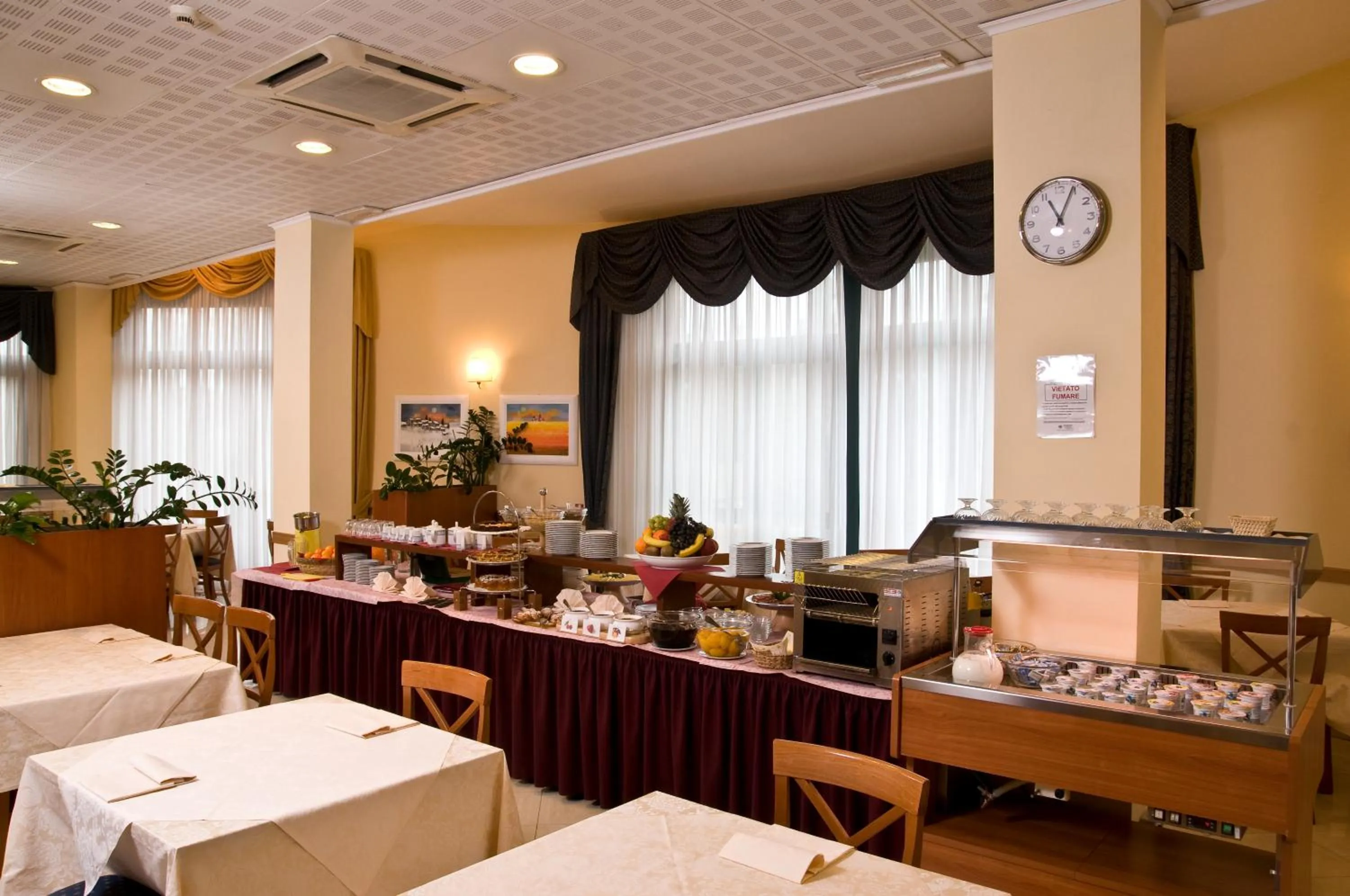 Restaurant/places to eat in Hotel Semifonte