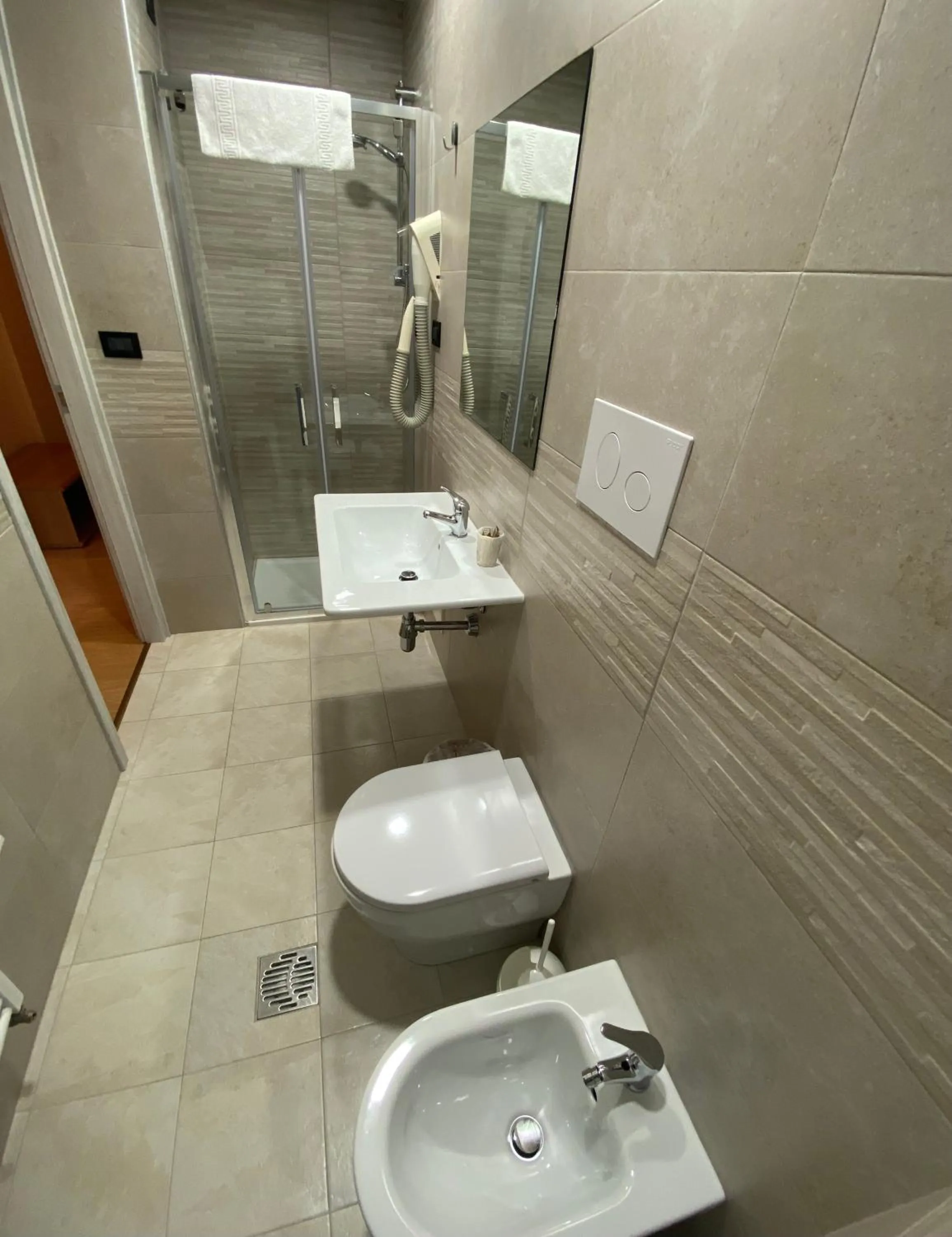 Shower in Park Hotel