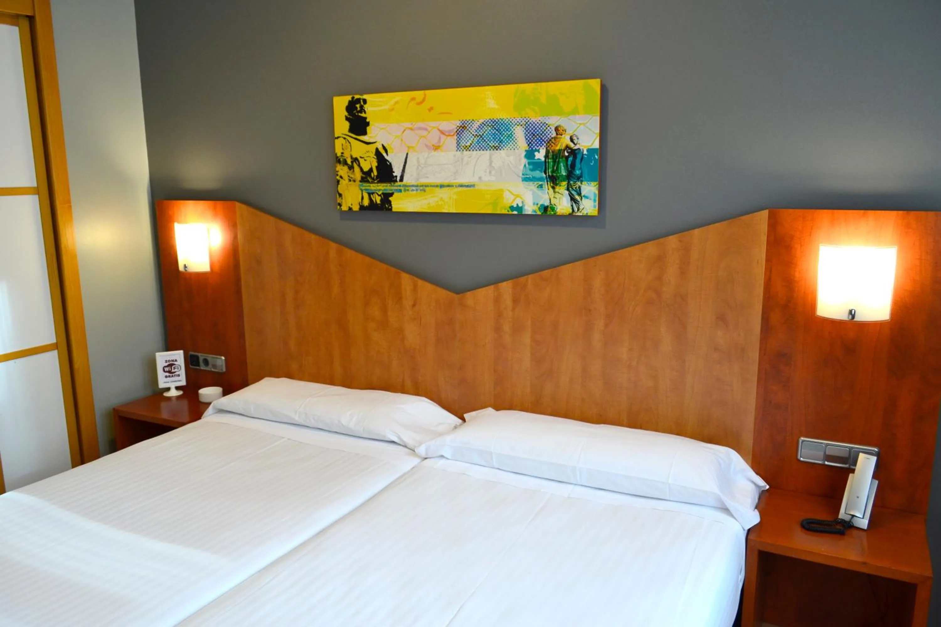 Bed in Hotel Alda Palacio Valdés